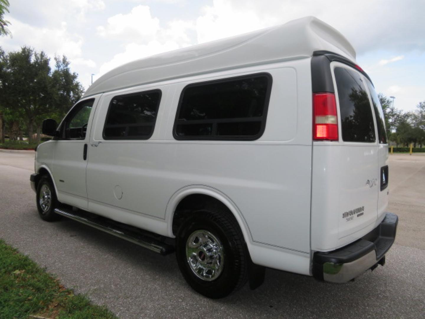 2012 /Gray Two Tone GMC Savana G3500 RWD Diesel Cargo (1GTZ7TCL5C1) with an 6.6L V8 OHV 16V TURBO DIESEL engine, 6-Speed Automatic transmission, located at 4301 Oak Circle #19, Boca Raton, FL, 33431, (954) 561-2499, 26.388861, -80.084038 - You are looking at Gorgeous Rare 1 Owner Rust Free 2012 GMC Savana 3500 Duramax 6.6L Diesel Handicap Wheelchair Conversion Van with 73K Original Miles, Power Side Entry Ricon 600Lb Wheelchair Lift, Leather, Heated Front Seats, Rear Power Folding Bench Seat Bed, Expanded Side Entry Doors, Michelin Ag - Photo#16