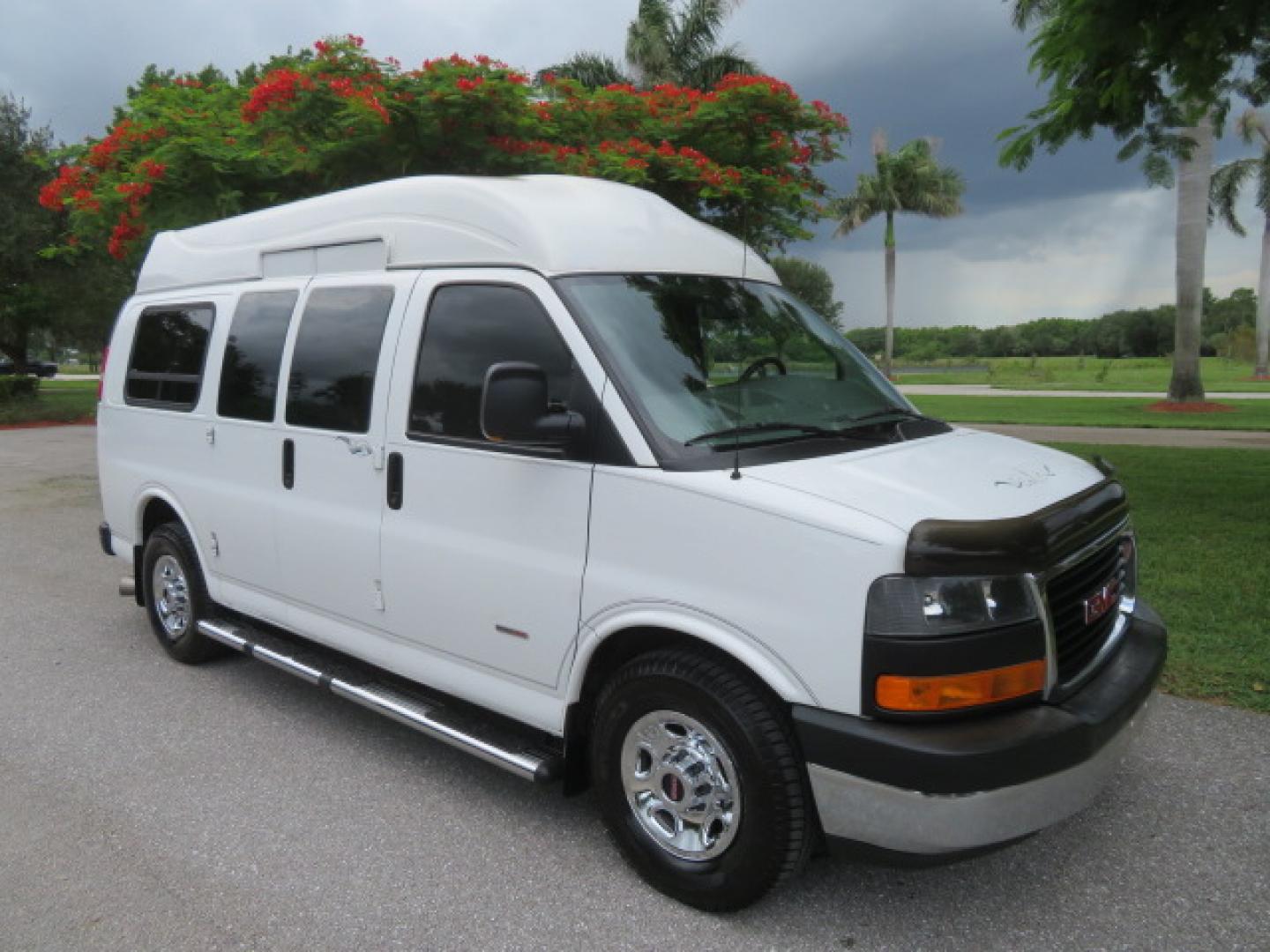 2012 /Gray Two Tone GMC Savana G3500 RWD Diesel Cargo (1GTZ7TCL5C1) with an 6.6L V8 OHV 16V TURBO DIESEL engine, 6-Speed Automatic transmission, located at 4301 Oak Circle #19, Boca Raton, FL, 33431, (954) 561-2499, 26.388861, -80.084038 - You are looking at Gorgeous Rare 1 Owner Rust Free 2012 GMC Savana 3500 Duramax 6.6L Diesel Handicap Wheelchair Conversion Van with 73K Original Miles, Power Side Entry Ricon 600Lb Wheelchair Lift, Leather, Heated Front Seats, Rear Power Folding Bench Seat Bed, Expanded Side Entry Doors, Michelin Ag - Photo#22