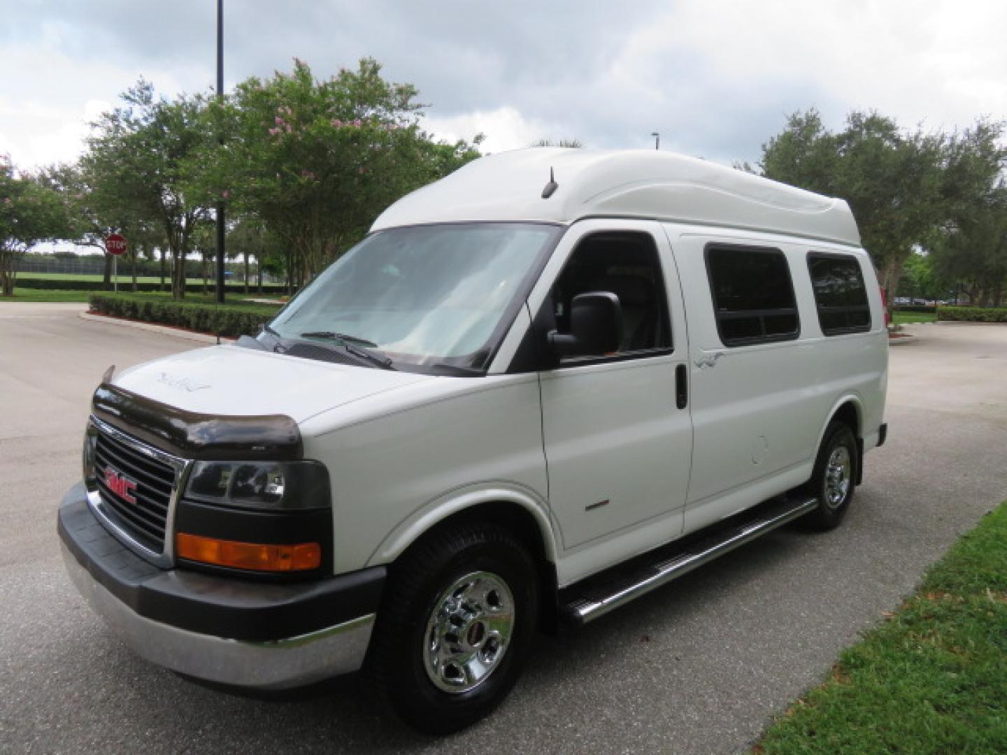 2012 /Gray Two Tone GMC Savana G3500 RWD Diesel Cargo (1GTZ7TCL5C1) with an 6.6L V8 OHV 16V TURBO DIESEL engine, 6-Speed Automatic transmission, located at 4301 Oak Circle #19, Boca Raton, FL, 33431, (954) 561-2499, 26.388861, -80.084038 - You are looking at Gorgeous Rare 1 Owner Rust Free 2012 GMC Savana 3500 Duramax 6.6L Diesel Handicap Wheelchair Conversion Van with 73K Original Miles, Power Side Entry Ricon 600Lb Wheelchair Lift, Leather, Heated Front Seats, Rear Power Folding Bench Seat Bed, Expanded Side Entry Doors, Michelin Ag - Photo#24