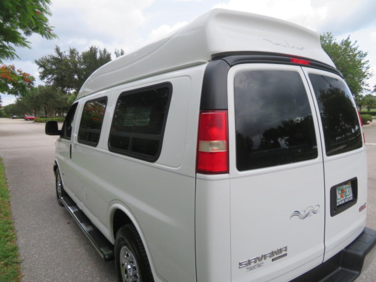 2012 /Gray Two Tone GMC Savana G3500 RWD Diesel Cargo (1GTZ7TCL5C1) with an 6.6L V8 OHV 16V TURBO DIESEL engine, 6-Speed Automatic transmission, located at 4301 Oak Circle #19, Boca Raton, FL, 33431, (954) 561-2499, 26.388861, -80.084038 - You are looking at Gorgeous Rare 1 Owner Rust Free 2012 GMC Savana 3500 Duramax 6.6L Diesel Handicap Wheelchair Conversion Van with 73K Original Miles, Power Side Entry Ricon 600Lb Wheelchair Lift, Leather, Heated Front Seats, Rear Power Folding Bench Seat Bed, Expanded Side Entry Doors, Michelin Ag - Photo#36