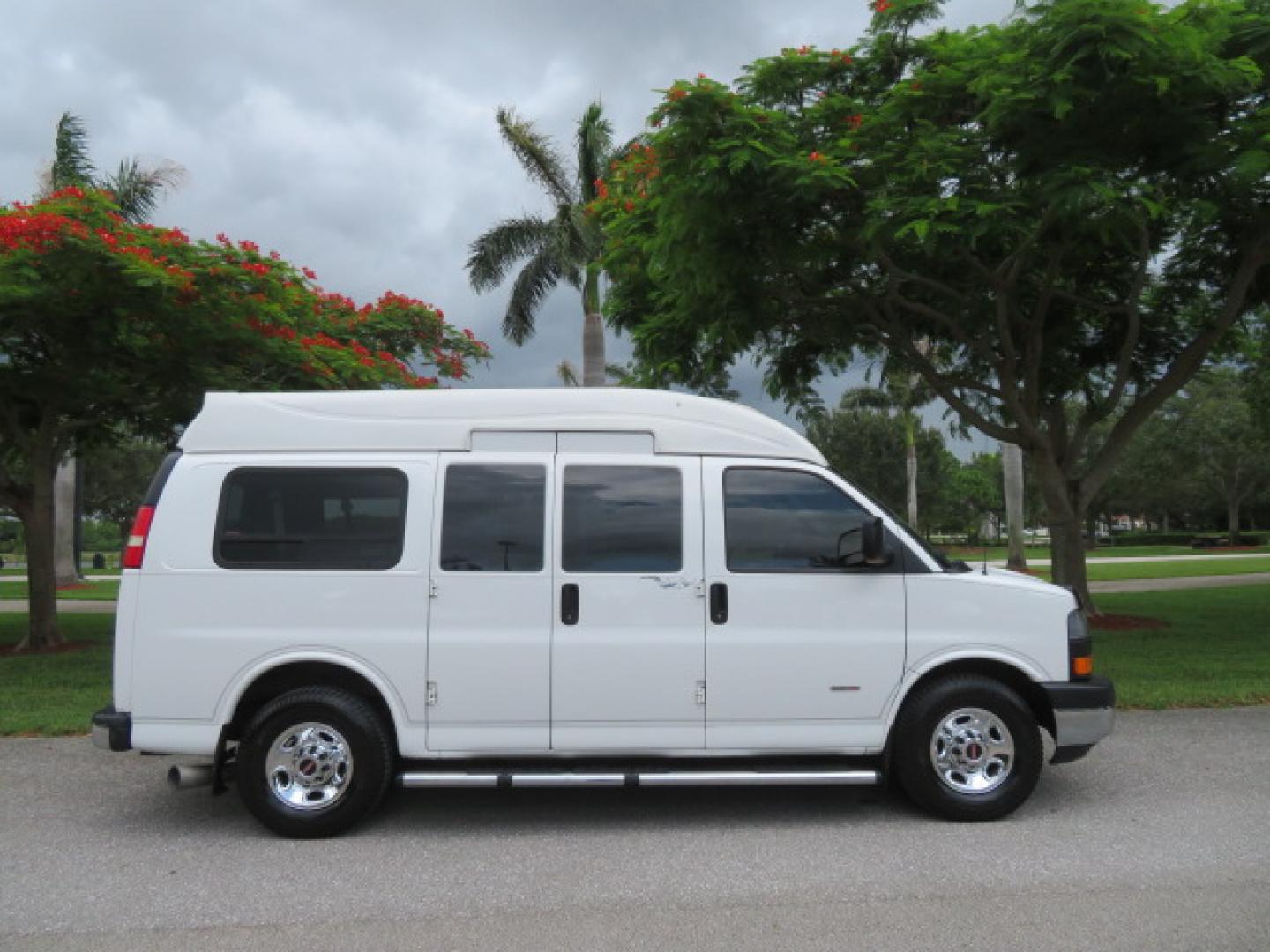 2012 /Gray Two Tone GMC Savana G3500 RWD Diesel Cargo (1GTZ7TCL5C1) with an 6.6L V8 OHV 16V TURBO DIESEL engine, 6-Speed Automatic transmission, located at 4301 Oak Circle #19, Boca Raton, FL, 33431, (954) 561-2499, 26.388861, -80.084038 - You are looking at Gorgeous Rare 1 Owner Rust Free 2012 GMC Savana 3500 Duramax 6.6L Diesel Handicap Wheelchair Conversion Van with 73K Original Miles, Power Side Entry Ricon 600Lb Wheelchair Lift, Leather, Heated Front Seats, Rear Power Folding Bench Seat Bed, Expanded Side Entry Doors, Michelin Ag - Photo#3