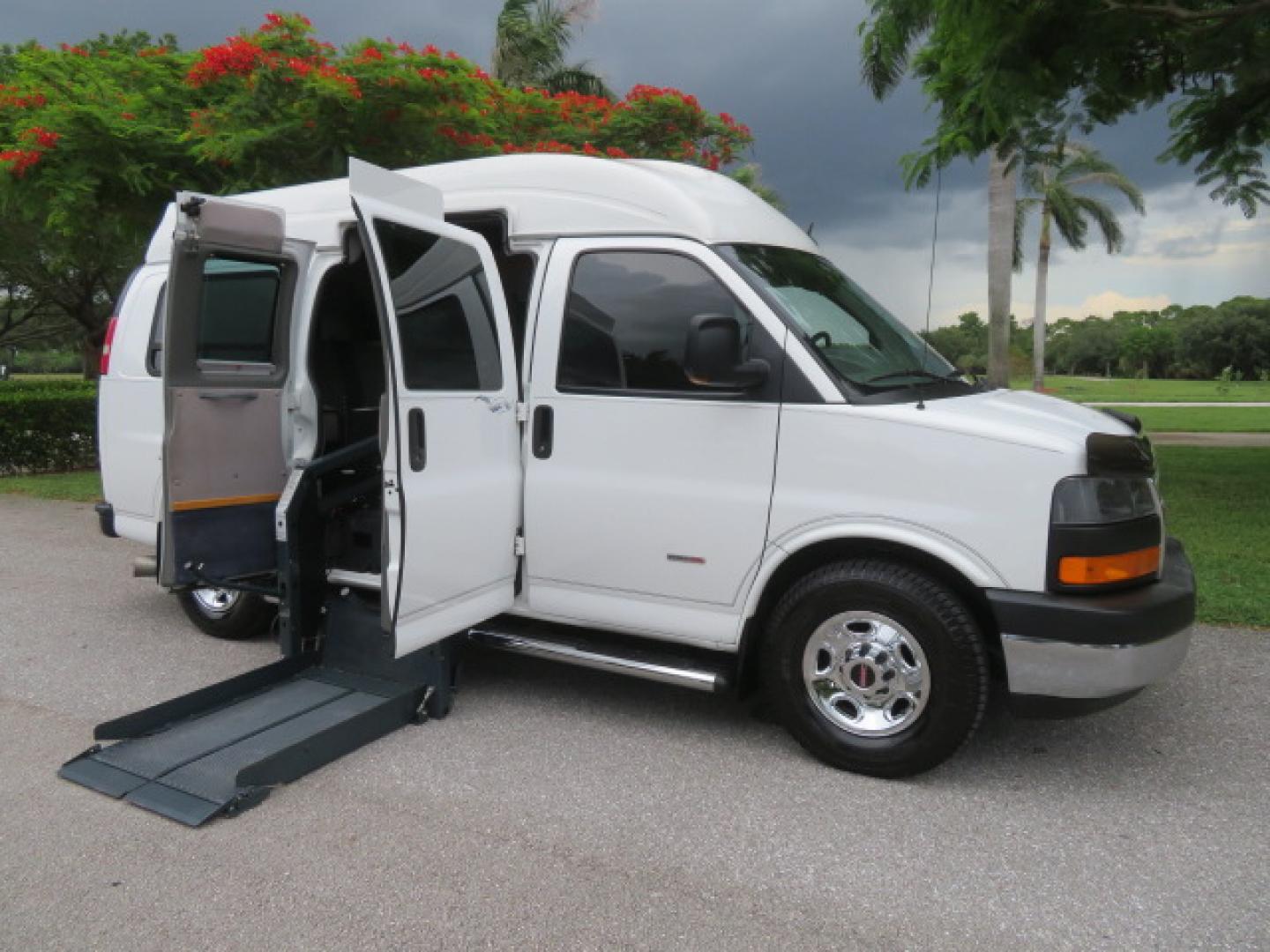 2012 /Gray Two Tone GMC Savana G3500 RWD Diesel Cargo (1GTZ7TCL5C1) with an 6.6L V8 OHV 16V TURBO DIESEL engine, 6-Speed Automatic transmission, located at 4301 Oak Circle #19, Boca Raton, FL, 33431, (954) 561-2499, 26.388861, -80.084038 - You are looking at Gorgeous Rare 1 Owner Rust Free 2012 GMC Savana 3500 Duramax 6.6L Diesel Handicap Wheelchair Conversion Van with 73K Original Miles, Power Side Entry Ricon 600Lb Wheelchair Lift, Leather, Heated Front Seats, Rear Power Folding Bench Seat Bed, Expanded Side Entry Doors, Michelin Ag - Photo#47