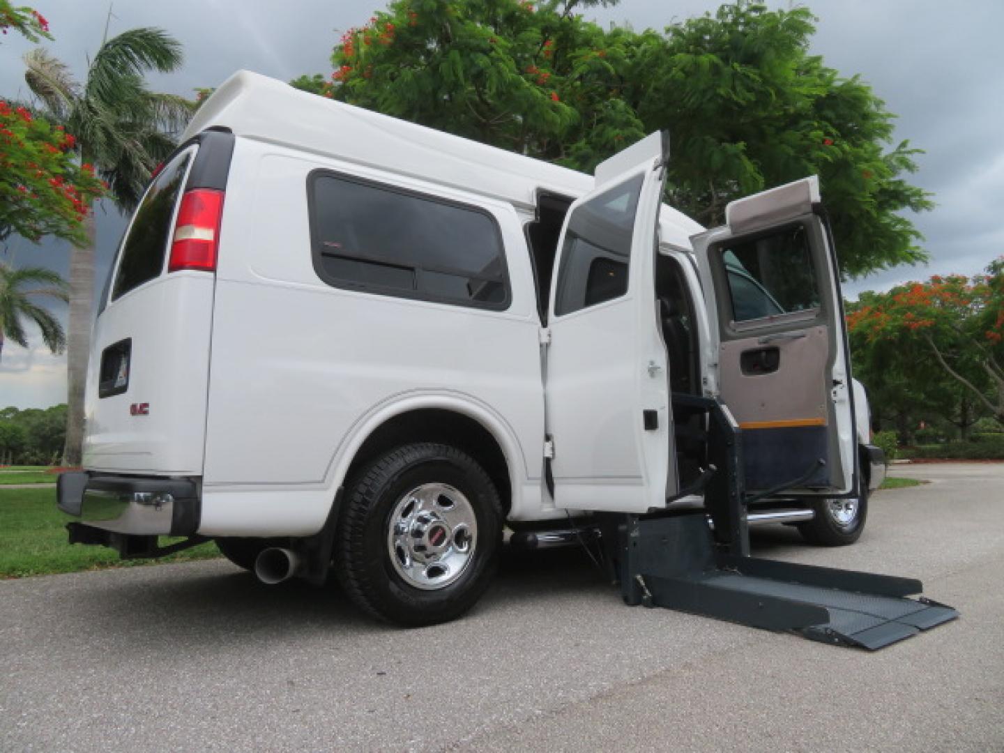 2012 /Gray Two Tone GMC Savana G3500 RWD Diesel Cargo (1GTZ7TCL5C1) with an 6.6L V8 OHV 16V TURBO DIESEL engine, 6-Speed Automatic transmission, located at 4301 Oak Circle #19, Boca Raton, FL, 33431, (954) 561-2499, 26.388861, -80.084038 - You are looking at Gorgeous Rare 1 Owner Rust Free 2012 GMC Savana 3500 Duramax 6.6L Diesel Handicap Wheelchair Conversion Van with 73K Original Miles, Power Side Entry Ricon 600Lb Wheelchair Lift, Leather, Heated Front Seats, Rear Power Folding Bench Seat Bed, Expanded Side Entry Doors, Michelin Ag - Photo#48