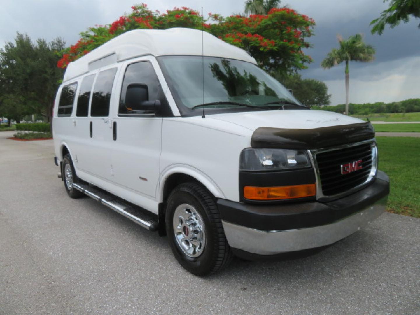 2012 /Gray Two Tone GMC Savana G3500 RWD Diesel Cargo (1GTZ7TCL5C1) with an 6.6L V8 OHV 16V TURBO DIESEL engine, 6-Speed Automatic transmission, located at 4301 Oak Circle #19, Boca Raton, FL, 33431, (954) 561-2499, 26.388861, -80.084038 - You are looking at Gorgeous Rare 1 Owner Rust Free 2012 GMC Savana 3500 Duramax 6.6L Diesel Handicap Wheelchair Conversion Van with 73K Original Miles, Power Side Entry Ricon 600Lb Wheelchair Lift, Leather, Heated Front Seats, Rear Power Folding Bench Seat Bed, Expanded Side Entry Doors, Michelin Ag - Photo#9