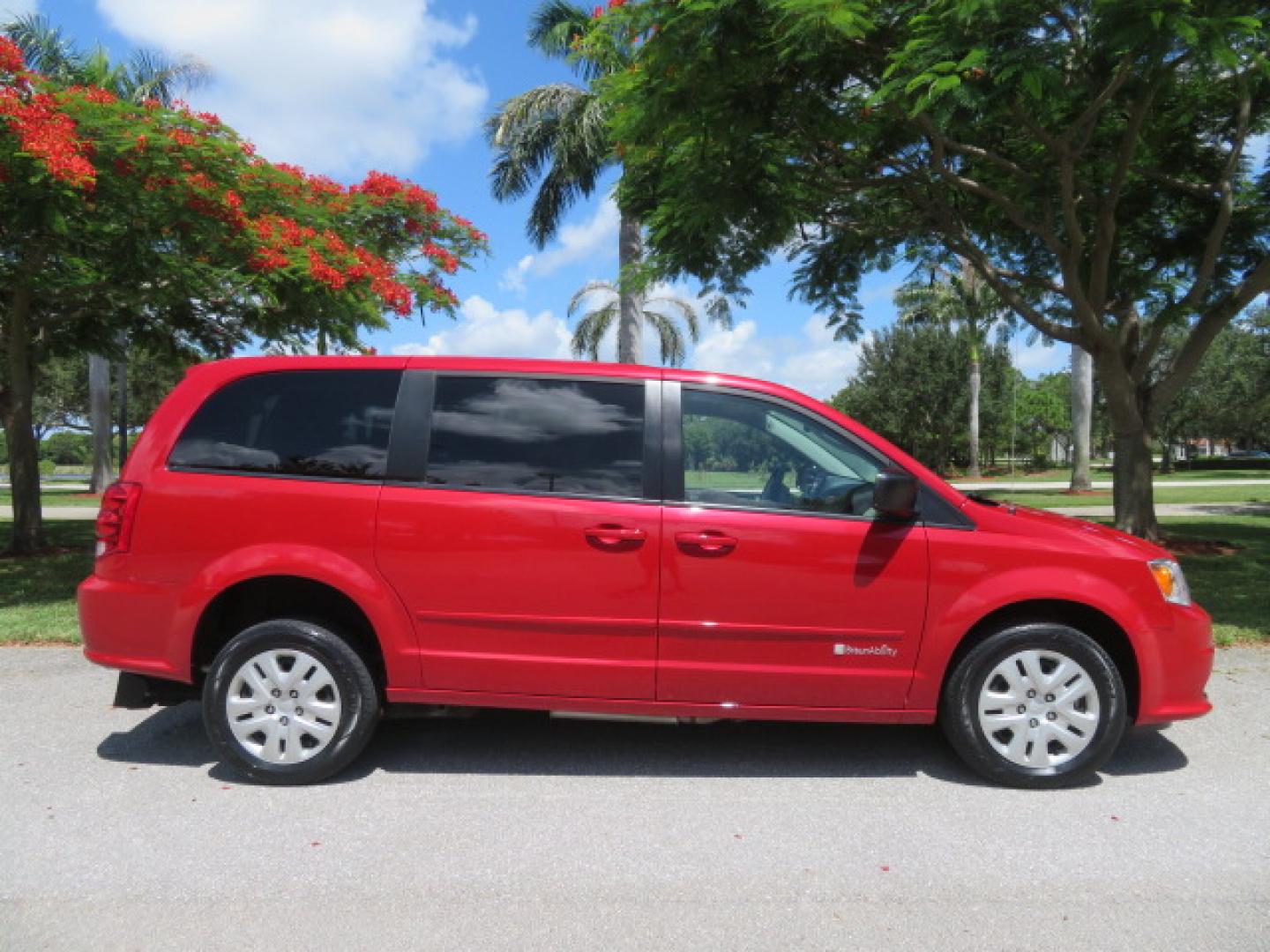 2015 Dodge Grand Caravan SE (2C4RDGBG4FR) with an 3.6L V6 DOHC 24V engine, 6-Speed Automatic transmission, located at 4301 Oak Circle #19, Boca Raton, FL, 33431, (954) 561-2499, 26.388861, -80.084038 - You are looking at a Gorgeous 2015 Dodge Grand Caravan SE Braunability Handicap Wheelchair Conversion Van with only 8100 Original Miles, Rear Entry Manual Ramp System, Rear Folding Seat Option, Rear Q Lock 150 Docking System, Full Power Package, Wheelchair Restraints, Rear Seat Belt Restraint, and M - Photo#4