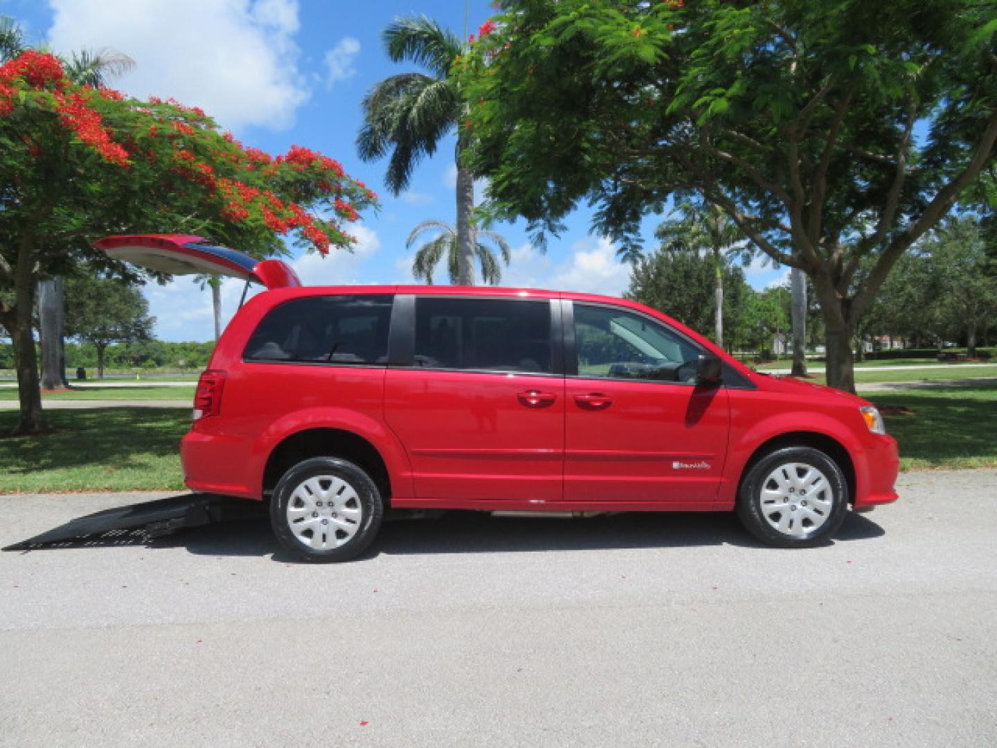 2015 Dodge Grand Caravan SE (2C4RDGBG4FR) with an 3.6L V6 DOHC 24V engine, 6-Speed Automatic transmission, located at 4301 Oak Circle #19, Boca Raton, FL, 33431, (954) 561-2499, 26.388861, -80.084038 - You are looking at a Gorgeous 2015 Dodge Grand Caravan SE Braunability Handicap Wheelchair Conversion Van with only 8100 Original Miles, Rear Entry Manual Ramp System, Rear Folding Seat Option, Rear Q Lock 150 Docking System, Full Power Package, Wheelchair Restraints, Rear Seat Belt Restraint, and M - Photo#41