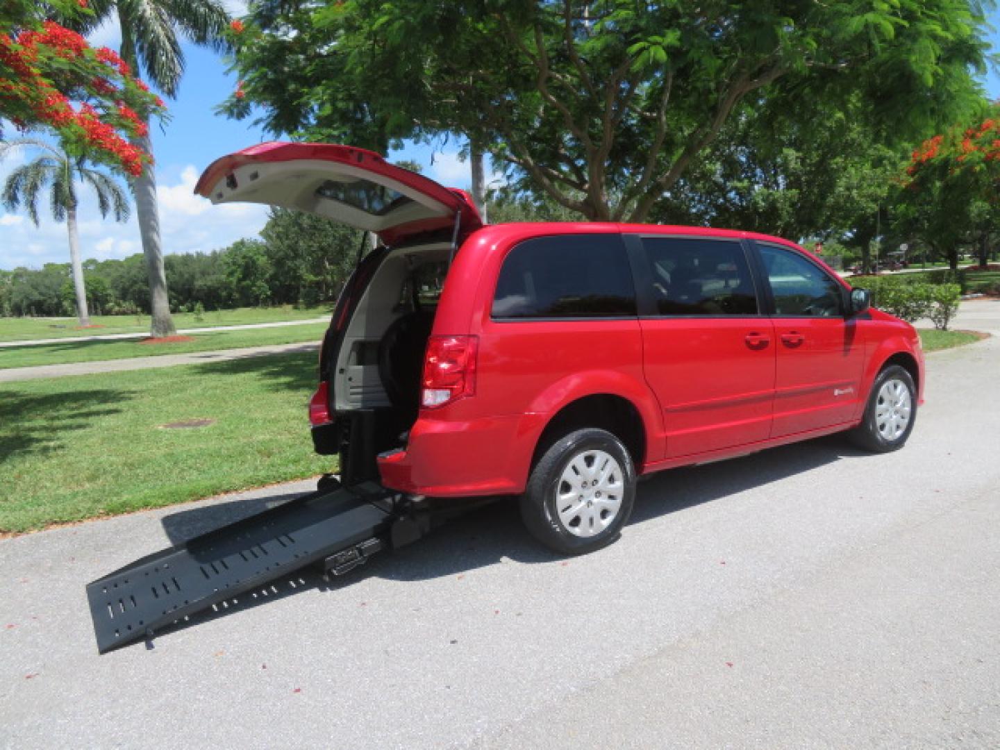 2015 Dodge Grand Caravan SE (2C4RDGBG4FR) with an 3.6L V6 DOHC 24V engine, 6-Speed Automatic transmission, located at 4301 Oak Circle #19, Boca Raton, FL, 33431, (954) 561-2499, 26.388861, -80.084038 - You are looking at a Gorgeous 2015 Dodge Grand Caravan SE Braunability Handicap Wheelchair Conversion Van with only 8100 Original Miles, Rear Entry Manual Ramp System, Rear Folding Seat Option, Rear Q Lock 150 Docking System, Full Power Package, Wheelchair Restraints, Rear Seat Belt Restraint, and M - Photo#40