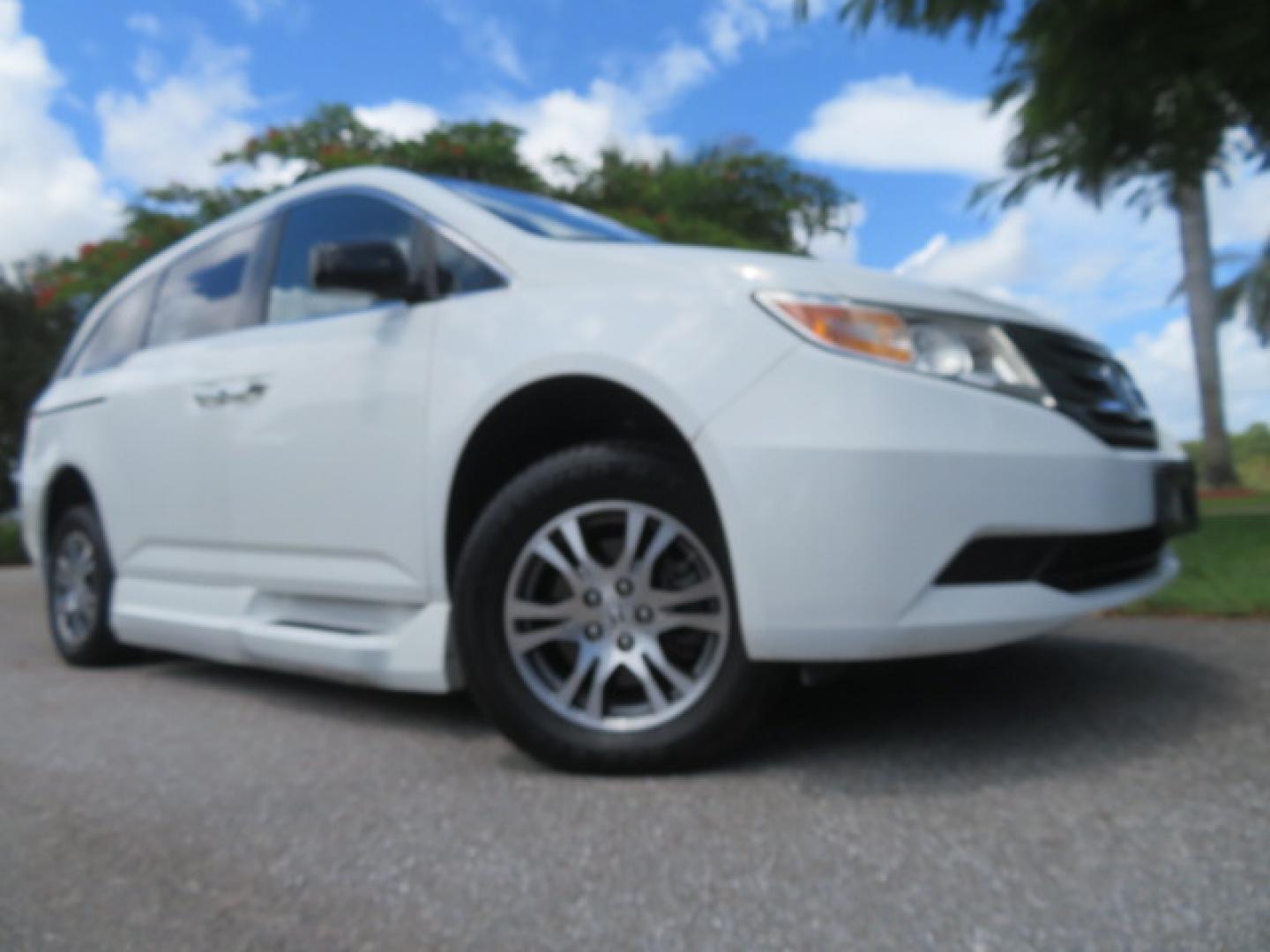 2012 /Tan Honda Odyssey EX (5FNRL5H41CB) with an 3.5L V6 SOHC 24V engine, 5-Speed Automatic transmission, located at 4301 Oak Circle #19, Boca Raton, FL, 33431, (954) 561-2499, 26.388861, -80.084038 - You are looking at a beautiful 2012 Honda Odyssey EX Braunability Handicap Wheelchair Conversion Van with Side Entry Braun Power Foldout Ramp System, Q Straint Tie Down System in the Floor, Hard Core Rubber Floor, Kneel Down System, Remote Keyless Entry with Remote Power Doors and Ramp System, 2 Key - Photo#1