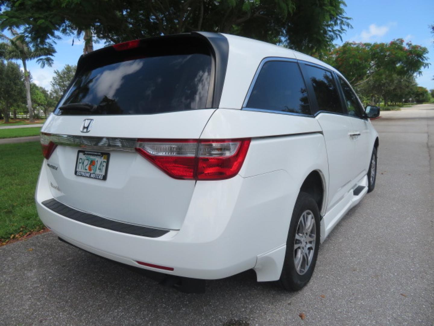 2012 /Tan Honda Odyssey EX (5FNRL5H41CB) with an 3.5L V6 SOHC 24V engine, 5-Speed Automatic transmission, located at 4301 Oak Circle #19, Boca Raton, FL, 33431, (954) 561-2499, 26.388861, -80.084038 - You are looking at a beautiful 2012 Honda Odyssey EX Braunability Handicap Wheelchair Conversion Van with Side Entry Braun Power Foldout Ramp System, Q Straint Tie Down System in the Floor, Hard Core Rubber Floor, Kneel Down System, Remote Keyless Entry with Remote Power Doors and Ramp System, 2 Key - Photo#11