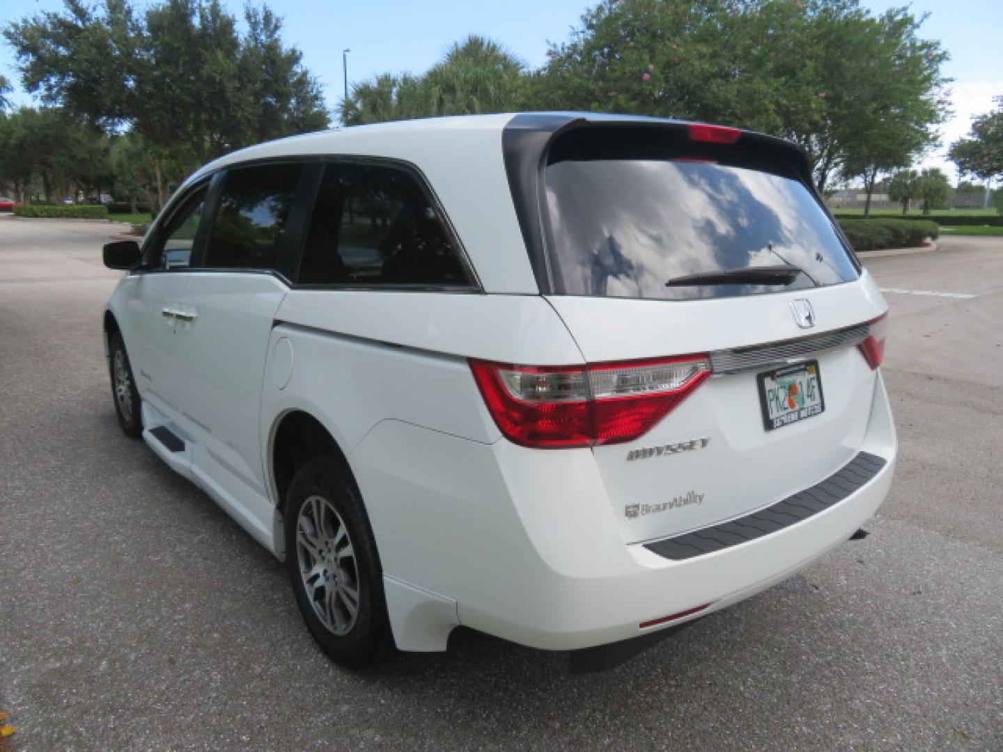 2012 /Tan Honda Odyssey EX (5FNRL5H41CB) with an 3.5L V6 SOHC 24V engine, 5-Speed Automatic transmission, located at 4301 Oak Circle #19, Boca Raton, FL, 33431, (954) 561-2499, 26.388861, -80.084038 - You are looking at a beautiful 2012 Honda Odyssey EX Braunability Handicap Wheelchair Conversion Van with Side Entry Braun Power Foldout Ramp System, Q Straint Tie Down System in the Floor, Hard Core Rubber Floor, Kneel Down System, Remote Keyless Entry with Remote Power Doors and Ramp System, 2 Key - Photo#18