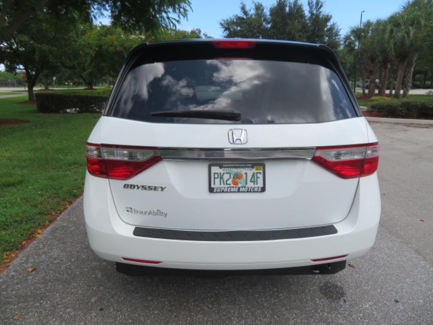 2012 /Tan Honda Odyssey EX (5FNRL5H41CB) with an 3.5L V6 SOHC 24V engine, 5-Speed Automatic transmission, located at 4301 Oak Circle #19, Boca Raton, FL, 33431, (954) 561-2499, 26.388861, -80.084038 - You are looking at a beautiful 2012 Honda Odyssey EX Braunability Handicap Wheelchair Conversion Van with Side Entry Braun Power Foldout Ramp System, Q Straint Tie Down System in the Floor, Hard Core Rubber Floor, Kneel Down System, Remote Keyless Entry with Remote Power Doors and Ramp System, 2 Key - Photo#19