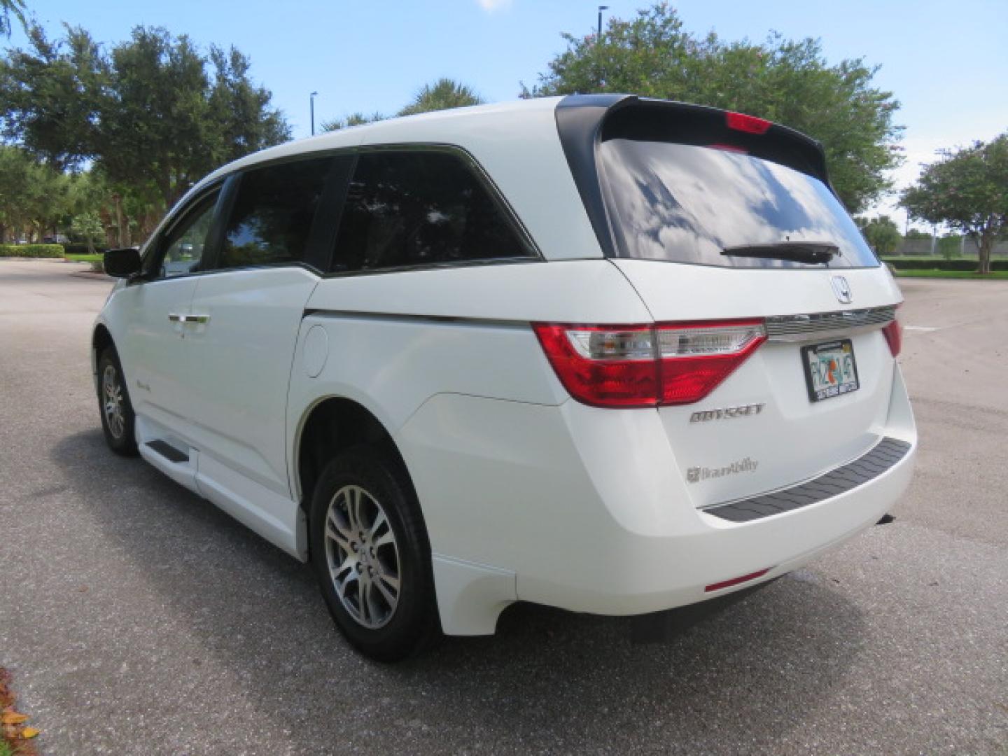 2012 /Tan Honda Odyssey EX (5FNRL5H41CB) with an 3.5L V6 SOHC 24V engine, 5-Speed Automatic transmission, located at 4301 Oak Circle #19, Boca Raton, FL, 33431, (954) 561-2499, 26.388861, -80.084038 - You are looking at a beautiful 2012 Honda Odyssey EX Braunability Handicap Wheelchair Conversion Van with Side Entry Braun Power Foldout Ramp System, Q Straint Tie Down System in the Floor, Hard Core Rubber Floor, Kneel Down System, Remote Keyless Entry with Remote Power Doors and Ramp System, 2 Key - Photo#9