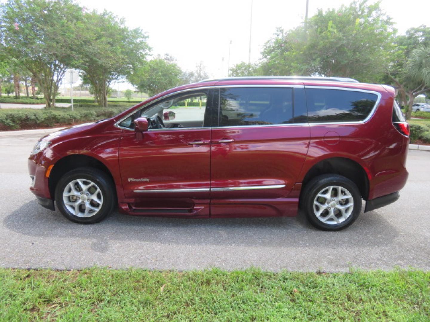 2020 /Black Chrysler Pacifica Touring-L Plus (2C4RC1EG7LR) with an 3.6L V6 DOHC 24V engine, 9A transmission, located at 4301 Oak Circle #19, Boca Raton, FL, 33431, (954) 561-2499, 26.388861, -80.084038 - You are looking at a Gorgeous Velvet Red Pearl 2020 Chrysler Pacifica Touring L Plus Braunability XT Power Foldout Side Entry Handicap Wheelchair Conversion Van with 37K Original Miles, Leather, Blu Ray Media Hubs with Rear Entertainment Screens, Active Noise Control, Heated Steering Wheel, Heated S - Photo#22