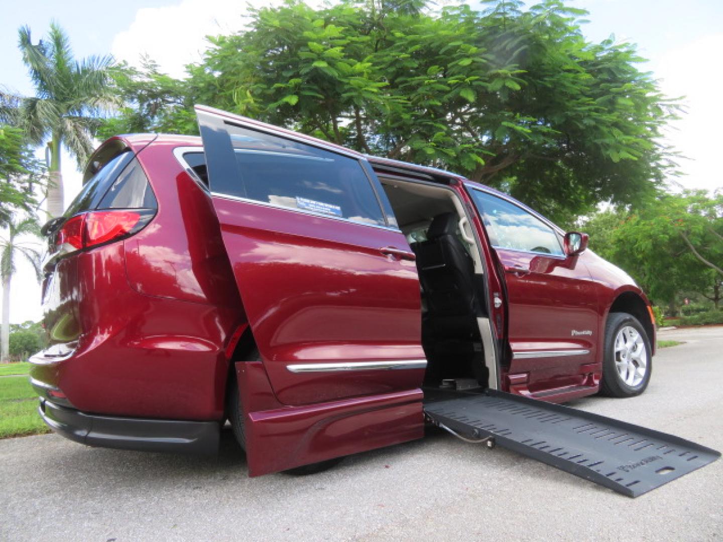 2020 /Black Chrysler Pacifica Touring-L Plus (2C4RC1EG7LR) with an 3.6L V6 DOHC 24V engine, 9A transmission, located at 4301 Oak Circle #19, Boca Raton, FL, 33431, (954) 561-2499, 26.388861, -80.084038 - You are looking at a Gorgeous Velvet Red Pearl 2020 Chrysler Pacifica Touring L Plus Braunability XT Power Foldout Side Entry Handicap Wheelchair Conversion Van with 37K Original Miles, Leather, Blu Ray Media Hubs with Rear Entertainment Screens, Active Noise Control, Heated Steering Wheel, Heated S - Photo#43