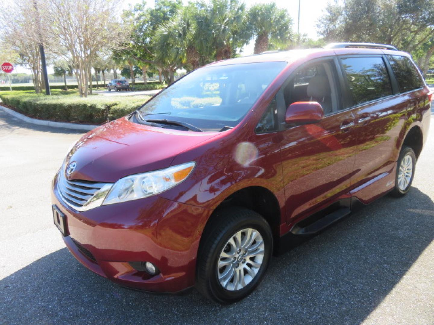 2017 Toyota Sienna Limited Premium 7-Passenger (5TDYZ3DC6HS) with an 3.5L V6 EFI DOHC 24V engine, 8A transmission, located at 4301 Oak Circle #19, Boca Raton, FL, 33431, (954) 561-2499, 26.388861, -80.084038 - You are looking at a Gorgeous 2017 Toyota Sienna XLE VMI Summit Handicap Wheelchair Conversion Van with Power Side Entry Foldout Ramp, Q-Straint Tie Down System with Retractors, Rear Entertainment Flat Screen TV, Back Up Camera, Quick Release Front Seats, Alloy Wheels, Dual Power Side Entry Doors, H - Photo#21