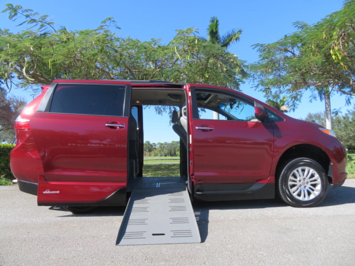 2017 Toyota Sienna Limited Premium 7-Passenger (5TDYZ3DC6HS) with an 3.5L V6 EFI DOHC 24V engine, 8A transmission, located at 4301 Oak Circle #19, Boca Raton, FL, 33431, (954) 561-2499, 26.388861, -80.084038 - You are looking at a Gorgeous 2017 Toyota Sienna XLE VMI Summit Handicap Wheelchair Conversion Van with Power Side Entry Foldout Ramp, Q-Straint Tie Down System with Retractors, Rear Entertainment Flat Screen TV, Back Up Camera, Quick Release Front Seats, Alloy Wheels, Dual Power Side Entry Doors, H - Photo#36