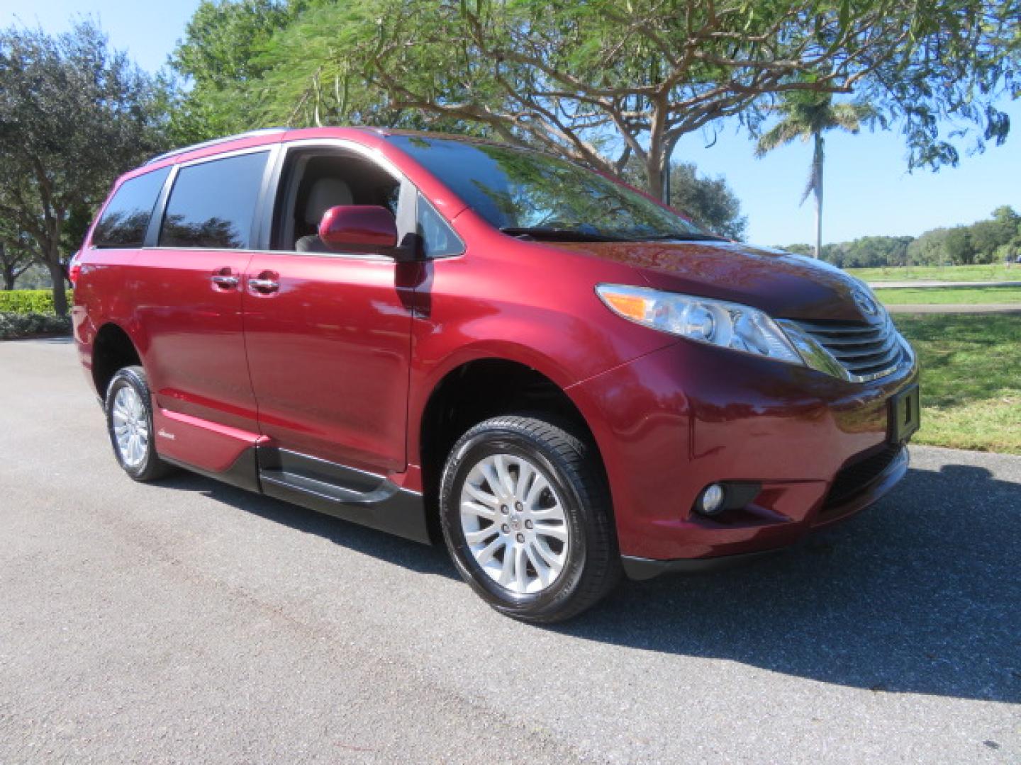 2017 Toyota Sienna Limited Premium 7-Passenger (5TDYZ3DC6HS) with an 3.5L V6 EFI DOHC 24V engine, 8A transmission, located at 4301 Oak Circle #19, Boca Raton, FL, 33431, (954) 561-2499, 26.388861, -80.084038 - You are looking at a Gorgeous 2017 Toyota Sienna XLE VMI Summit Handicap Wheelchair Conversion Van with Power Side Entry Foldout Ramp, Q-Straint Tie Down System with Retractors, Rear Entertainment Flat Screen TV, Back Up Camera, Quick Release Front Seats, Alloy Wheels, Dual Power Side Entry Doors, H - Photo#9