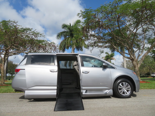 photo of 2016 Honda Odyssey EX-L