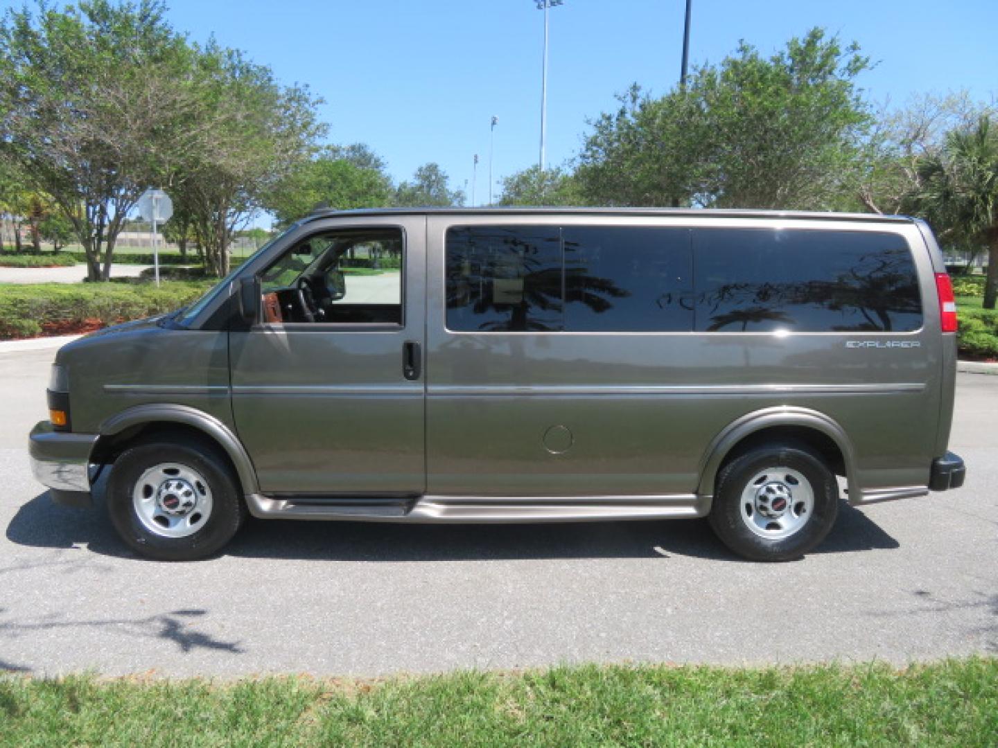 2021 Bronze Mist /Beige GMC Savana LS 2500 (1GJW7EF73M1) with an 6.6L V8 OHV 16V engine, 6A transmission, located at 4301 Oak Circle #19, Boca Raton, FL, 33431, (954) 561-2499, 26.388472, -80.084045 - Photo#23