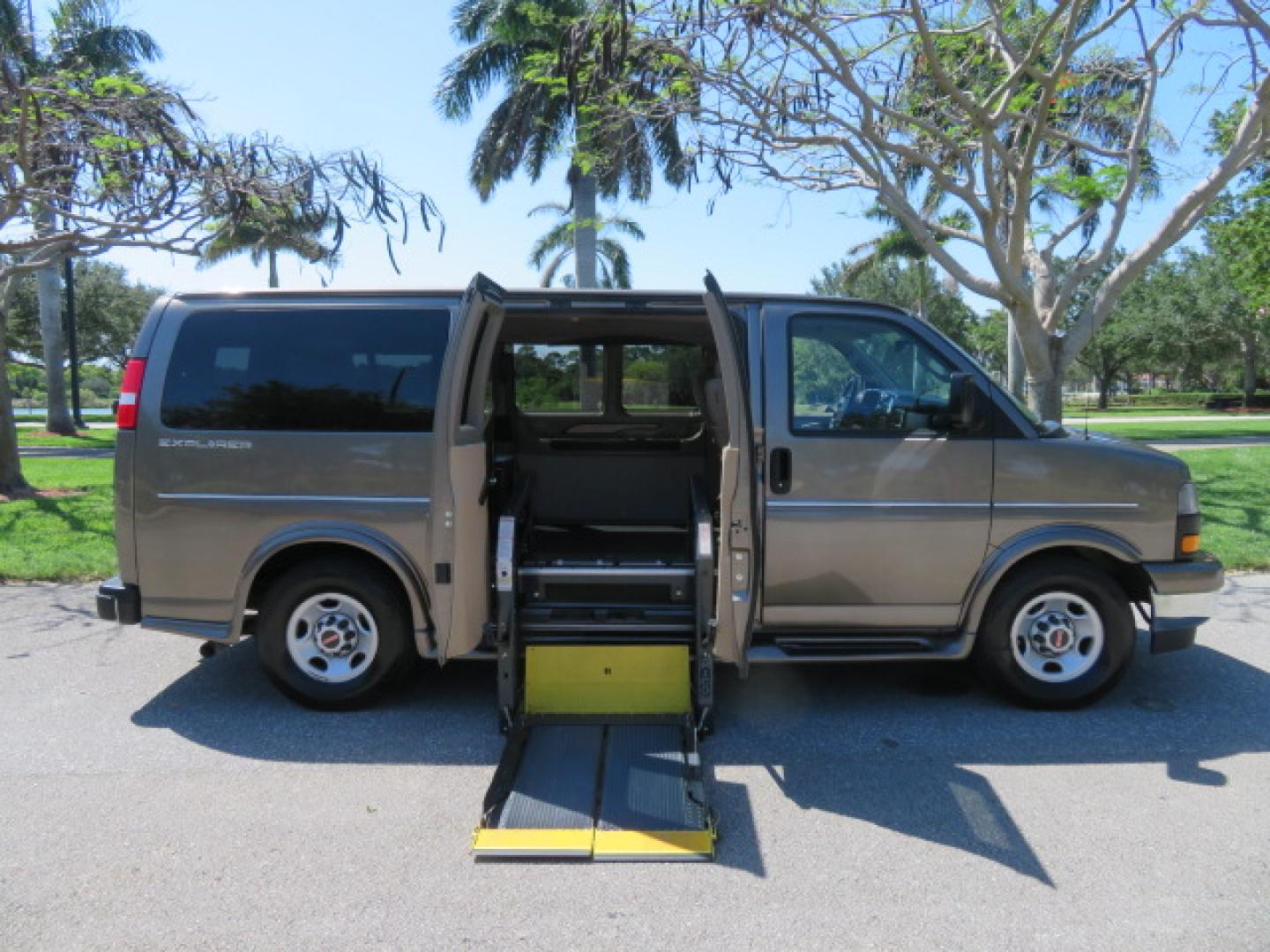 2021 Bronze Mist /Beige GMC Savana LS 2500 (1GJW7EF73M1) with an 6.6L V8 OHV 16V engine, 6A transmission, located at 4301 Oak Circle #19, Boca Raton, FL, 33431, (954) 561-2499, 26.388472, -80.084045 - Photo#45