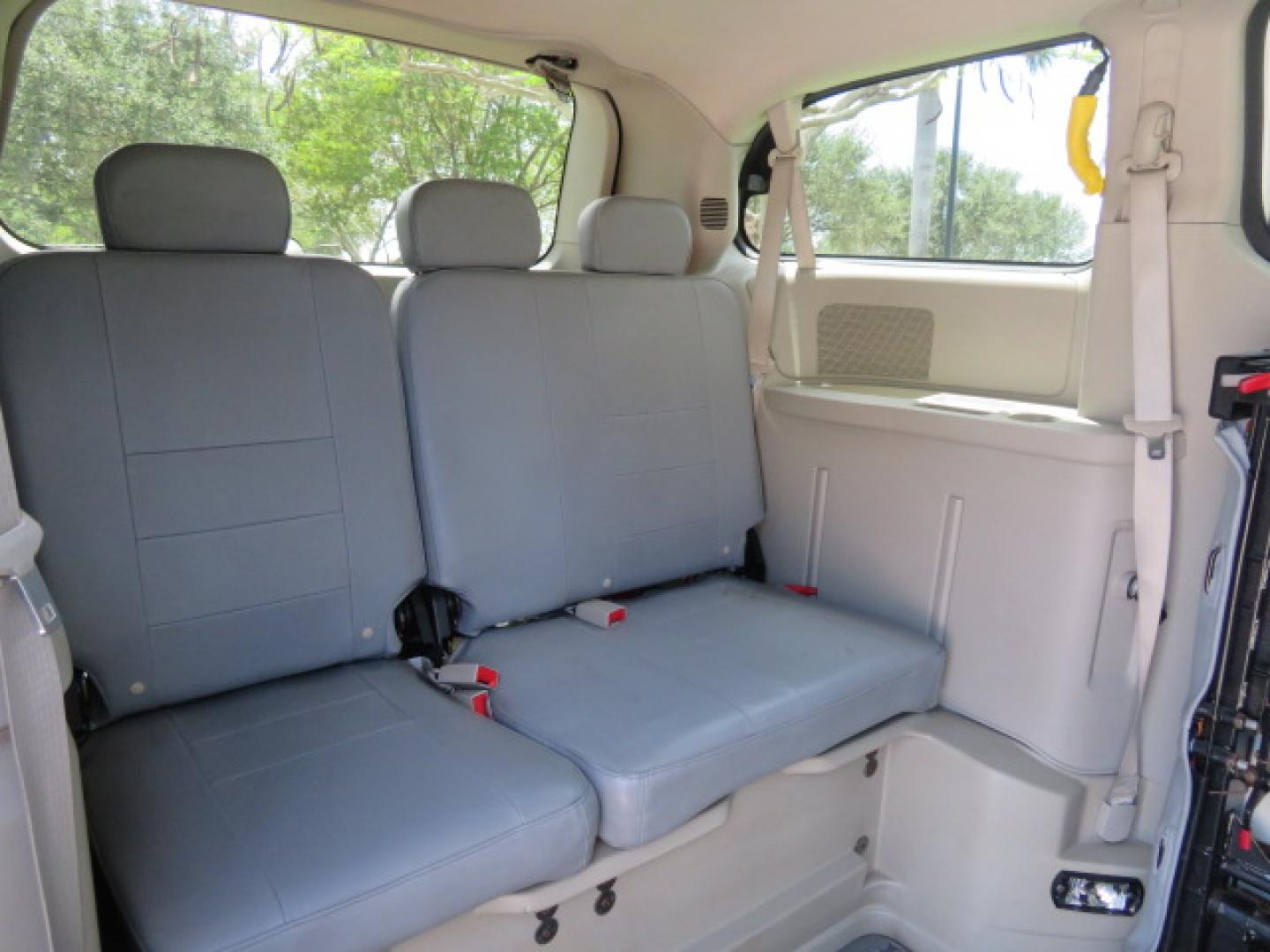 2014 White /Gray Dodge Grand Caravan SE (2C7WDGBG3ER) with an 3.6L V6 DOHC 24V engine, 6-Speed Automatic transmission, located at 4301 Oak Circle #19, Boca Raton, FL, 33431, (954) 561-2499, 26.388472, -80.084045 - You are looking a beautiful 2014 Dodge Grand Caravan SXT Braunability Handicap Wheelchair Conversion Van with 121K Original Miles, Braunability Commercial Handicap Van Conversion with Manual Side Entry Ramp, Wheelchair Tie Downs, Dual Sliding Doors, Power Package, Soundsystem, Cruise Control, and Mu - Photo#52