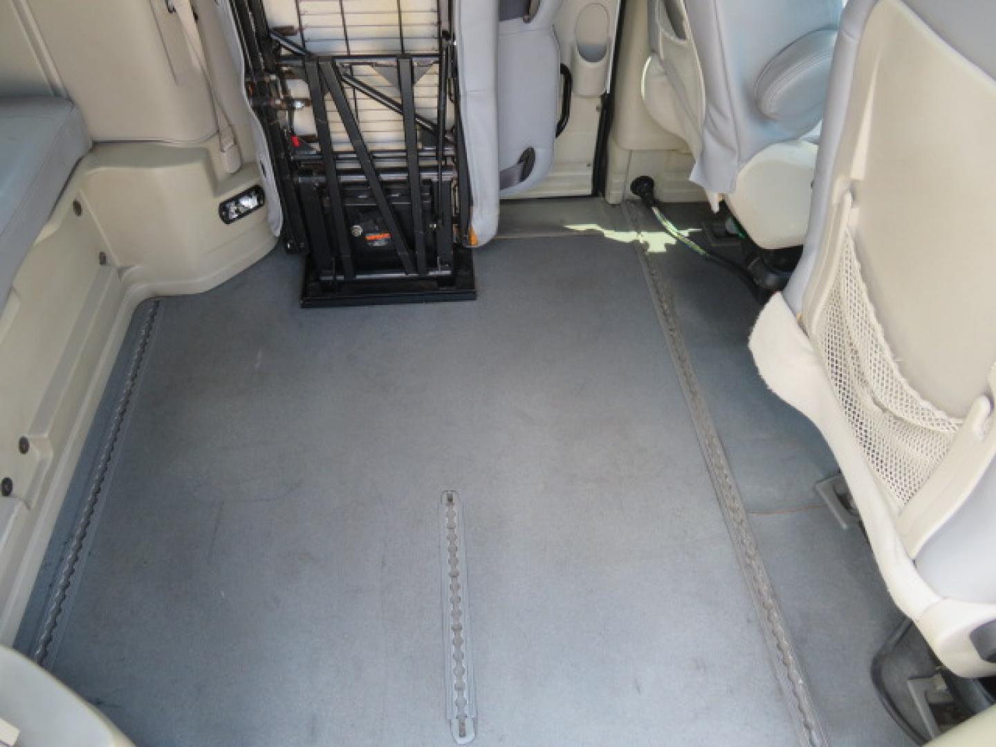 2014 White /Gray Dodge Grand Caravan SE (2C7WDGBG3ER) with an 3.6L V6 DOHC 24V engine, 6-Speed Automatic transmission, located at 4301 Oak Circle #19, Boca Raton, FL, 33431, (954) 561-2499, 26.388472, -80.084045 - You are looking a beautiful 2014 Dodge Grand Caravan SXT Braunability Handicap Wheelchair Conversion Van with 121K Original Miles, Braunability Commercial Handicap Van Conversion with Manual Side Entry Ramp, Wheelchair Tie Downs, Dual Sliding Doors, Power Package, Soundsystem, Cruise Control, and Mu - Photo#53