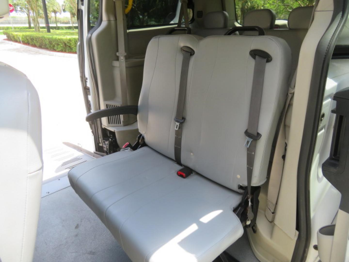 2014 White /Gray Dodge Grand Caravan SE (2C7WDGBG3ER) with an 3.6L V6 DOHC 24V engine, 6-Speed Automatic transmission, located at 4301 Oak Circle #19, Boca Raton, FL, 33431, (954) 561-2499, 26.388472, -80.084045 - You are looking a beautiful 2014 Dodge Grand Caravan SXT Braunability Handicap Wheelchair Conversion Van with 121K Original Miles, Braunability Commercial Handicap Van Conversion with Manual Side Entry Ramp, Wheelchair Tie Downs, Dual Sliding Doors, Power Package, Soundsystem, Cruise Control, and Mu - Photo#56