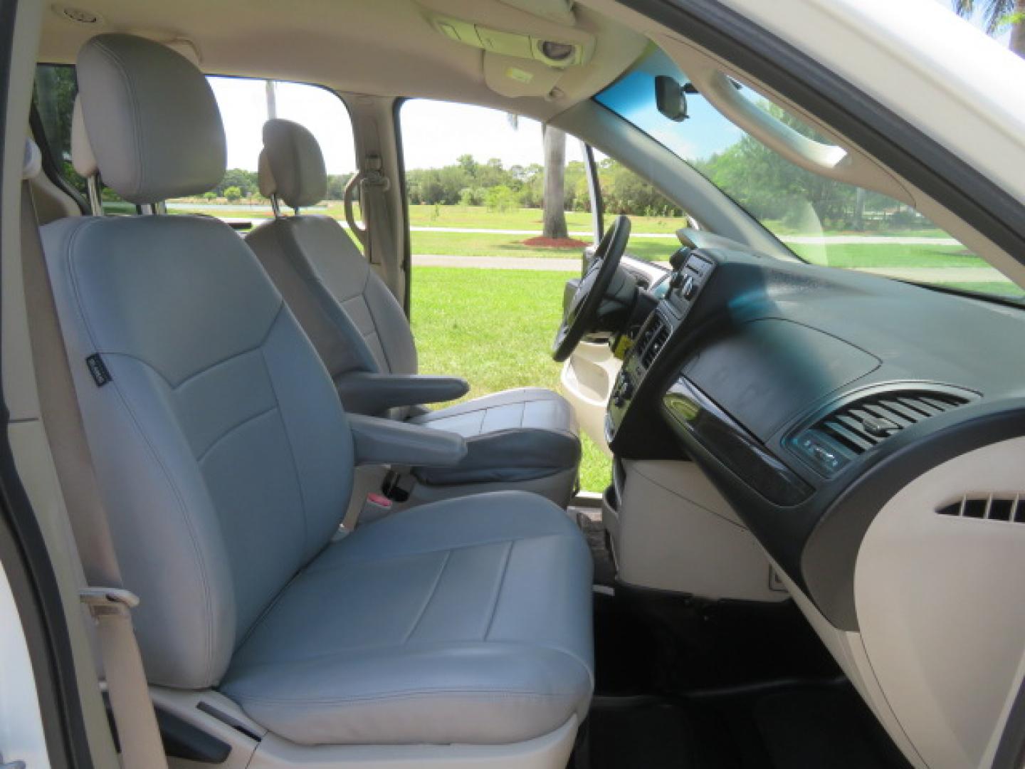 2014 White /Gray Dodge Grand Caravan SE (2C7WDGBG3ER) with an 3.6L V6 DOHC 24V engine, 6-Speed Automatic transmission, located at 4301 Oak Circle #19, Boca Raton, FL, 33431, (954) 561-2499, 26.388472, -80.084045 - You are looking a beautiful 2014 Dodge Grand Caravan SXT Braunability Handicap Wheelchair Conversion Van with 121K Original Miles, Braunability Commercial Handicap Van Conversion with Manual Side Entry Ramp, Wheelchair Tie Downs, Dual Sliding Doors, Power Package, Soundsystem, Cruise Control, and Mu - Photo#75