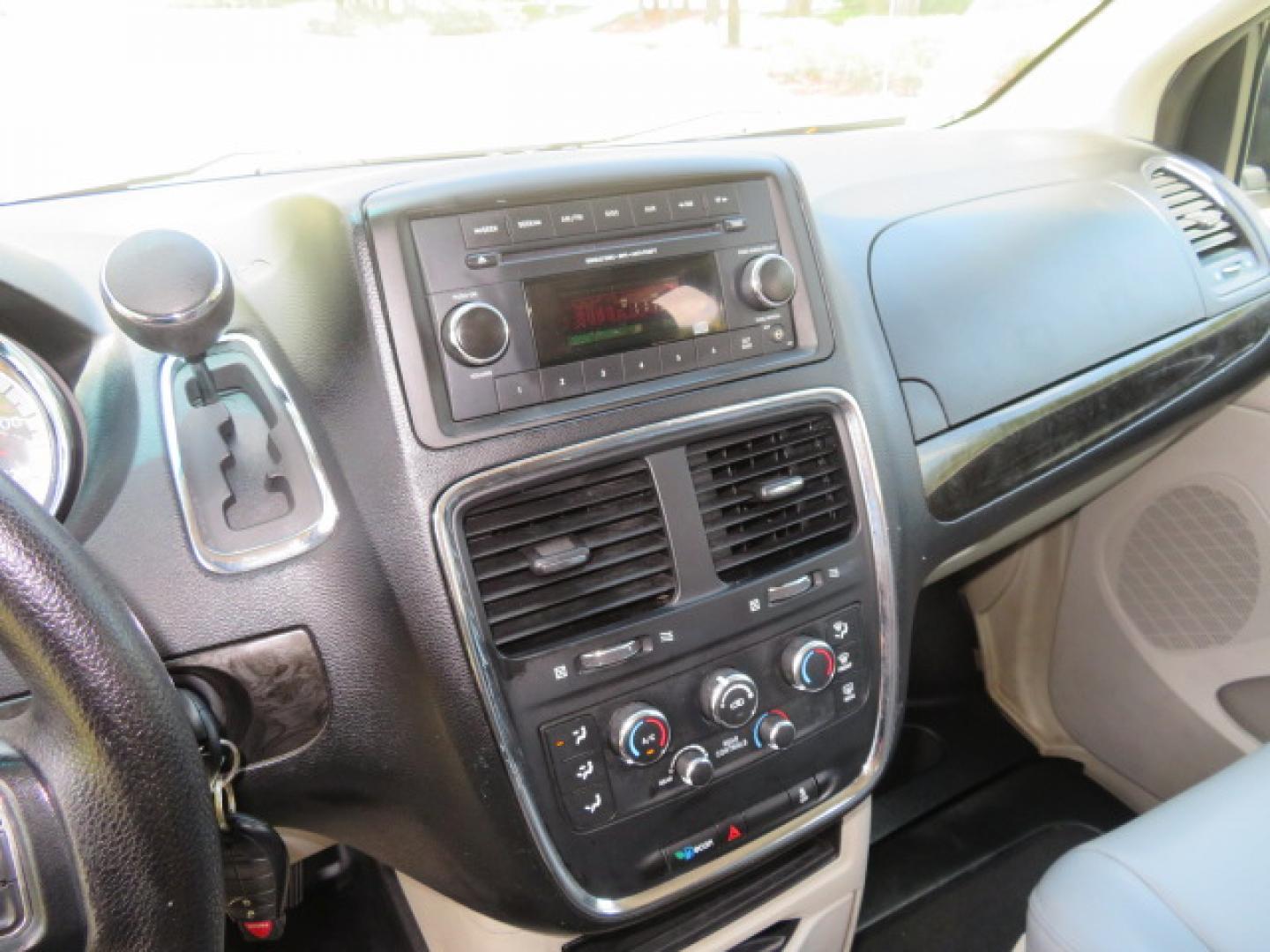 2014 White /Gray Dodge Grand Caravan SE (2C7WDGBG3ER) with an 3.6L V6 DOHC 24V engine, 6-Speed Automatic transmission, located at 4301 Oak Circle #19, Boca Raton, FL, 33431, (954) 561-2499, 26.388472, -80.084045 - You are looking a beautiful 2014 Dodge Grand Caravan SXT Braunability Handicap Wheelchair Conversion Van with 121K Original Miles, Braunability Commercial Handicap Van Conversion with Manual Side Entry Ramp, Wheelchair Tie Downs, Dual Sliding Doors, Power Package, Soundsystem, Cruise Control, and Mu - Photo#79