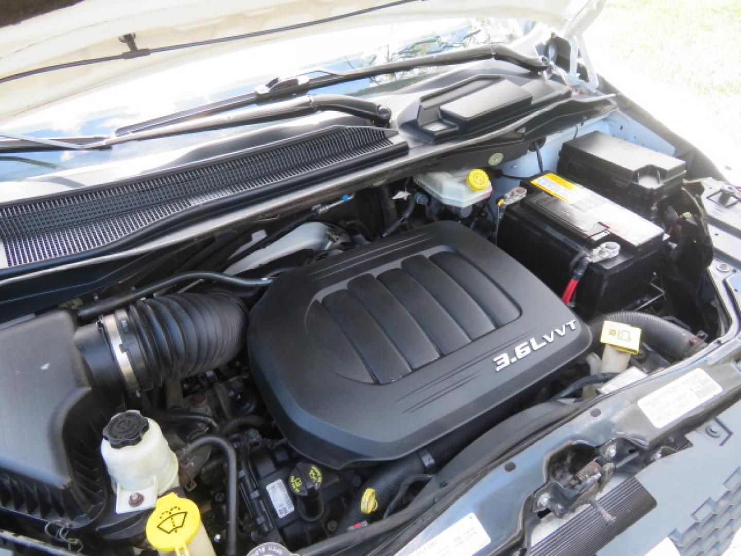 2014 White /Gray Dodge Grand Caravan SE (2C7WDGBG3ER) with an 3.6L V6 DOHC 24V engine, 6-Speed Automatic transmission, located at 4301 Oak Circle #19, Boca Raton, FL, 33431, (954) 561-2499, 26.388472, -80.084045 - You are looking a beautiful 2014 Dodge Grand Caravan SXT Braunability Handicap Wheelchair Conversion Van with 121K Original Miles, Braunability Commercial Handicap Van Conversion with Manual Side Entry Ramp, Wheelchair Tie Downs, Dual Sliding Doors, Power Package, Soundsystem, Cruise Control, and Mu - Photo#81