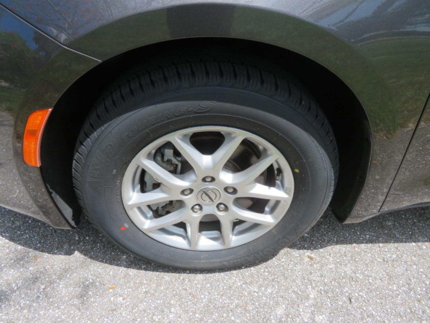 2022 /Black Chrysler Voyager LX (2C4RC1CG8NR) with an 3.6L V6 DOHC 24V engine, 9A transmission, located at 4301 Oak Circle #19, Boca Raton, FL, 33431, (954) 561-2499, 26.388472, -80.084045 - https://youtu.be/Tc_bEcSXyPo - Photo#31