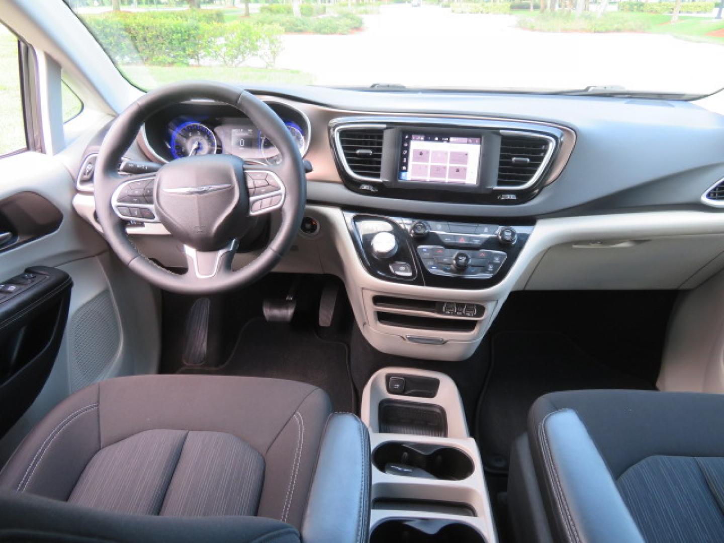 2022 /Black Chrysler Voyager LX (2C4RC1CG8NR) with an 3.6L V6 DOHC 24V engine, 9A transmission, located at 4301 Oak Circle #19, Boca Raton, FL, 33431, (954) 561-2499, 26.388472, -80.084045 - https://youtu.be/Tc_bEcSXyPo - Photo#53