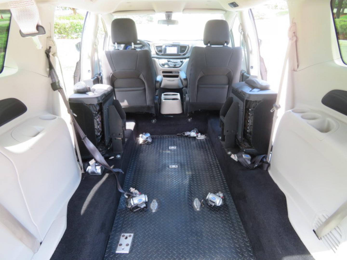 2022 /Black Chrysler Voyager LX (2C4RC1CG8NR) with an 3.6L V6 DOHC 24V engine, 9A transmission, located at 4301 Oak Circle #19, Boca Raton, FL, 33431, (954) 561-2499, 26.388472, -80.084045 - https://youtu.be/Tc_bEcSXyPo - Photo#72