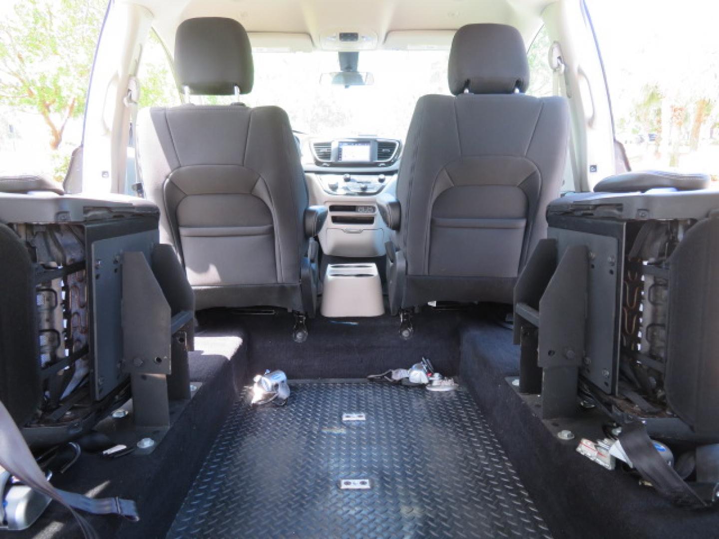 2022 /Black Chrysler Voyager LX (2C4RC1CG8NR) with an 3.6L V6 DOHC 24V engine, 9A transmission, located at 4301 Oak Circle #19, Boca Raton, FL, 33431, (954) 561-2499, 26.388472, -80.084045 - https://youtu.be/Tc_bEcSXyPo - Photo#73