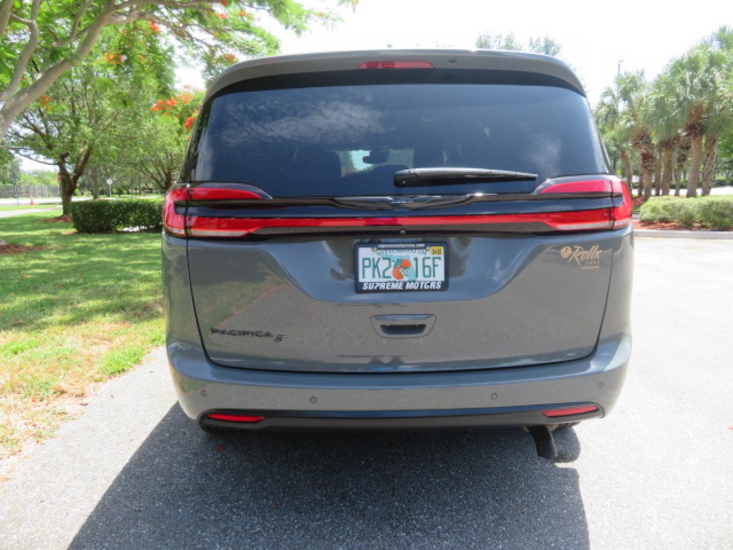 2021 Ceramic Gray /Black Chrysler Pacifica Touring Plus (2C4RC1FG3MR) with an 3.6L V6 DOHC 24V engine, 9A transmission, located at 4301 Oak Circle #19, Boca Raton, FL, 33431, (954) 561-2499, 26.388472, -80.084045 - You are looking at a Gorgeous 2021 Chrysler Pacifica Touring S Sport RollX Power In Floor Side Entry Handicap Wheelchair Conversion Van with Super Low 39K Original Miles, Exterior Color: Ceramic Gray Clear–Coat Exterior Paint Interior Color: Black / Black / Black Interior Colors Interior: Premium - Photo#16