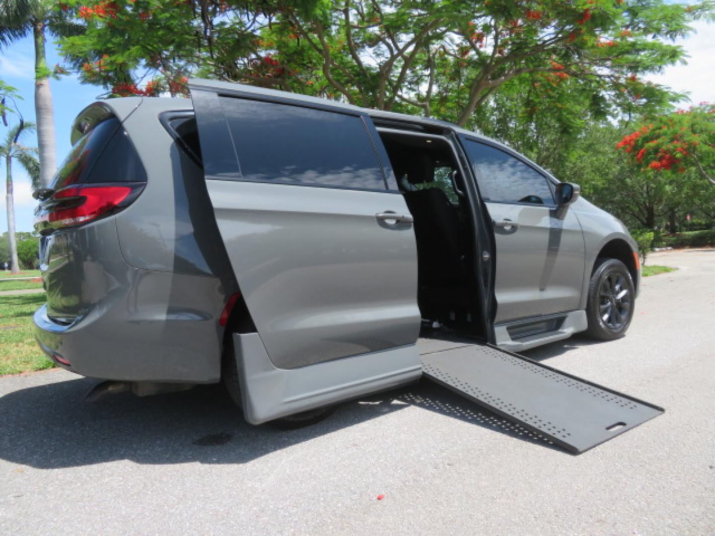 2021 Ceramic Gray /Black Chrysler Pacifica Touring Plus (2C4RC1FG3MR) with an 3.6L V6 DOHC 24V engine, 9A transmission, located at 4301 Oak Circle #19, Boca Raton, FL, 33431, (954) 561-2499, 26.388472, -80.084045 - You are looking at a Gorgeous 2021 Chrysler Pacifica Touring S Sport RollX Power In Floor Side Entry Handicap Wheelchair Conversion Van with Super Low 39K Original Miles, Exterior Color: Ceramic Gray Clear–Coat Exterior Paint Interior Color: Black / Black / Black Interior Colors Interior: Premium - Photo#2