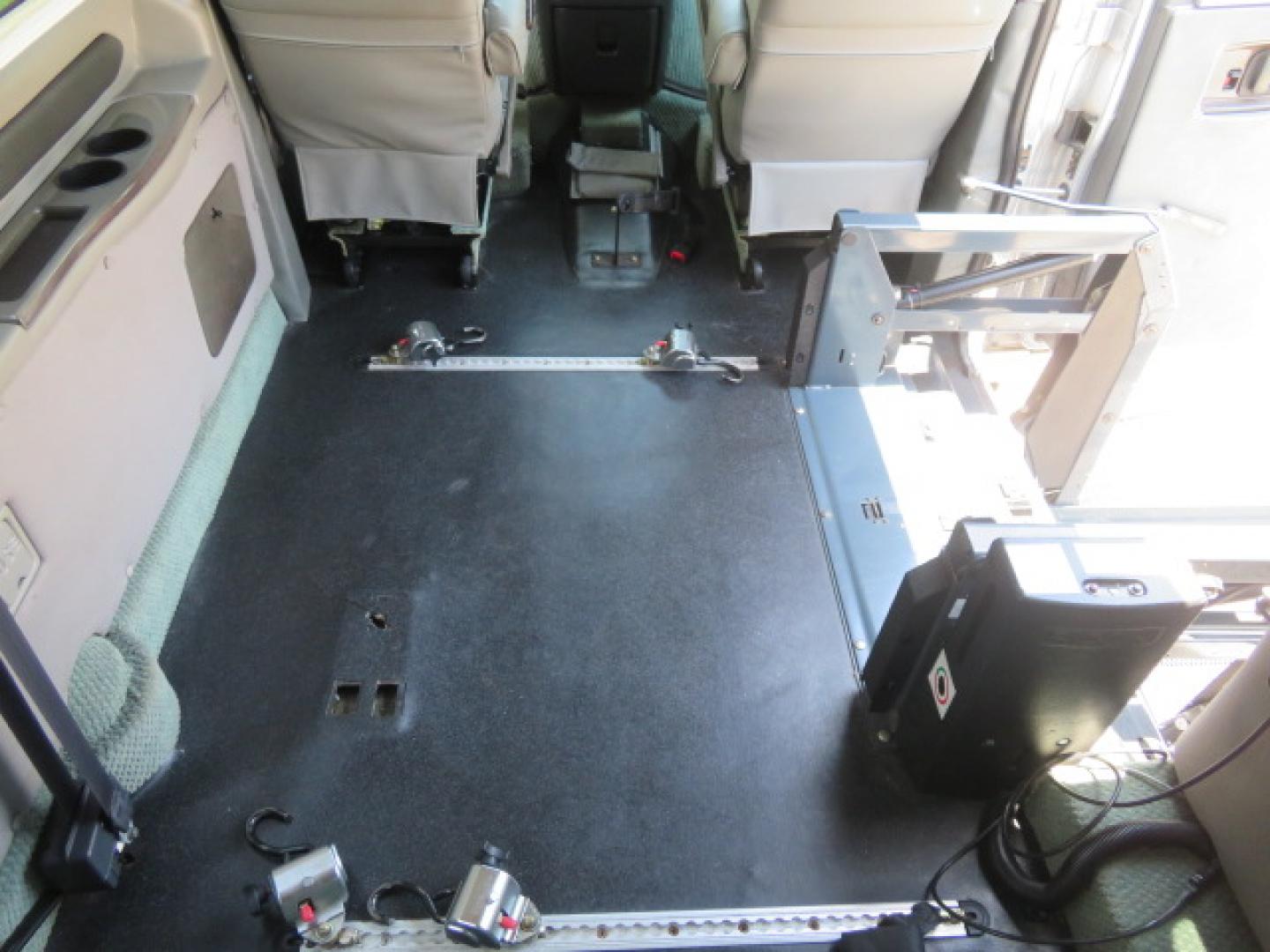 2015 Silver /Gray GMC Savana RV G2500 3LT (1GDW7LCG6F1) with an 6.0L V8 OHV 16V FFV engine, 6A transmission, located at 4301 Oak Circle #19, Boca Raton, FL, 33431, (954) 561-2499, 26.388472, -80.084045 - Photo#61