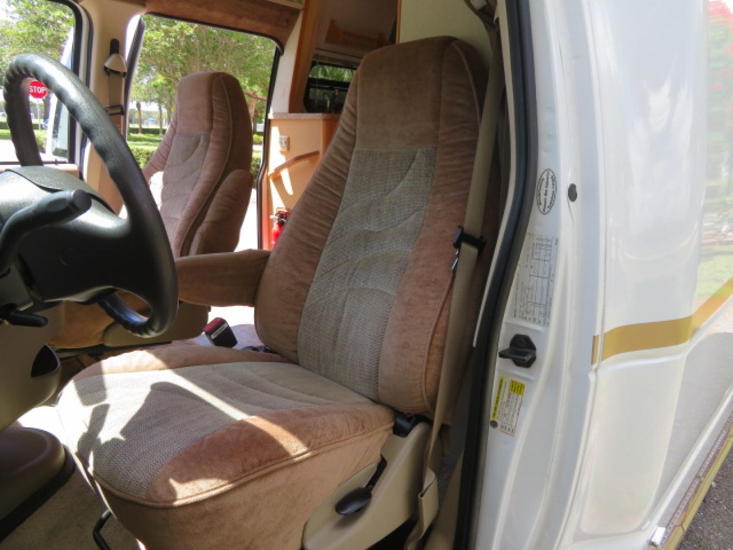 2006 White /Tan Ford Econoline E-350 Super Duty (1FDSE34L56H) with an 5.4L V8 SOHC 16V engine, located at 4301 Oak Circle #19, Boca Raton, FL, 33431, (954) 561-2499, 26.388472, -80.084045 - You are looking at Nicest 2006 Ford E350 Super Duty Pleasure Way Excel TS 5.4L V8 with Ultra Low 46K Original Miles Fully Loaded Class B RV. High End Quality with everything you need to go off grid today. This is a One Owner Rust Free Southern Van with a Clean Carfax and Clean Title. This Pleasure W - Photo#40