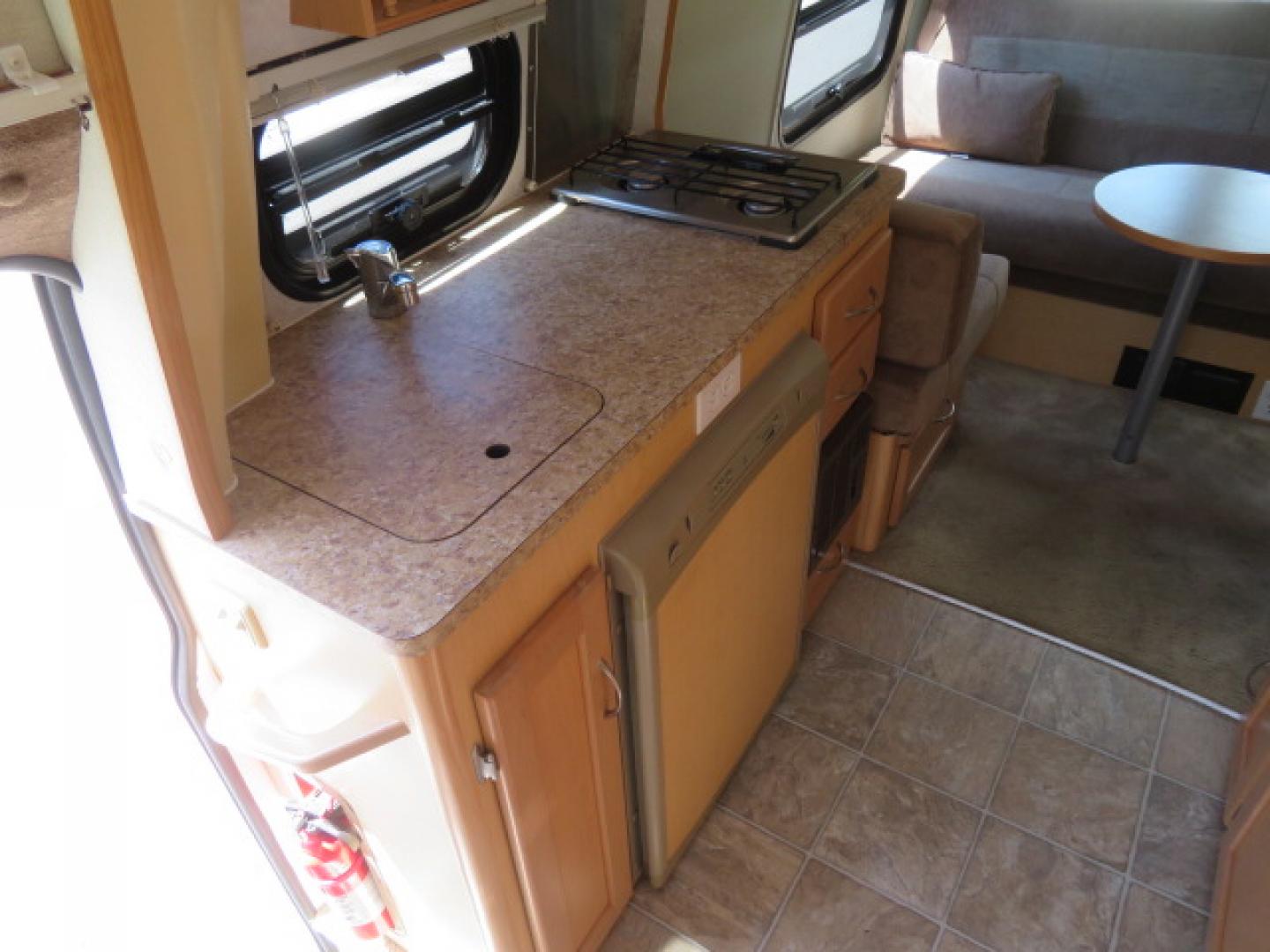 2006 White /Tan Ford Econoline E-350 Super Duty (1FDSE34L56H) with an 5.4L V8 SOHC 16V engine, located at 4301 Oak Circle #19, Boca Raton, FL, 33431, (954) 561-2499, 26.388472, -80.084045 - You are looking at Nicest 2006 Ford E350 Super Duty Pleasure Way Excel TS 5.4L V8 with Ultra Low 46K Original Miles Fully Loaded Class B RV. High End Quality with everything you need to go off grid today. This is a One Owner Rust Free Southern Van with a Clean Carfax and Clean Title. This Pleasure W - Photo#76