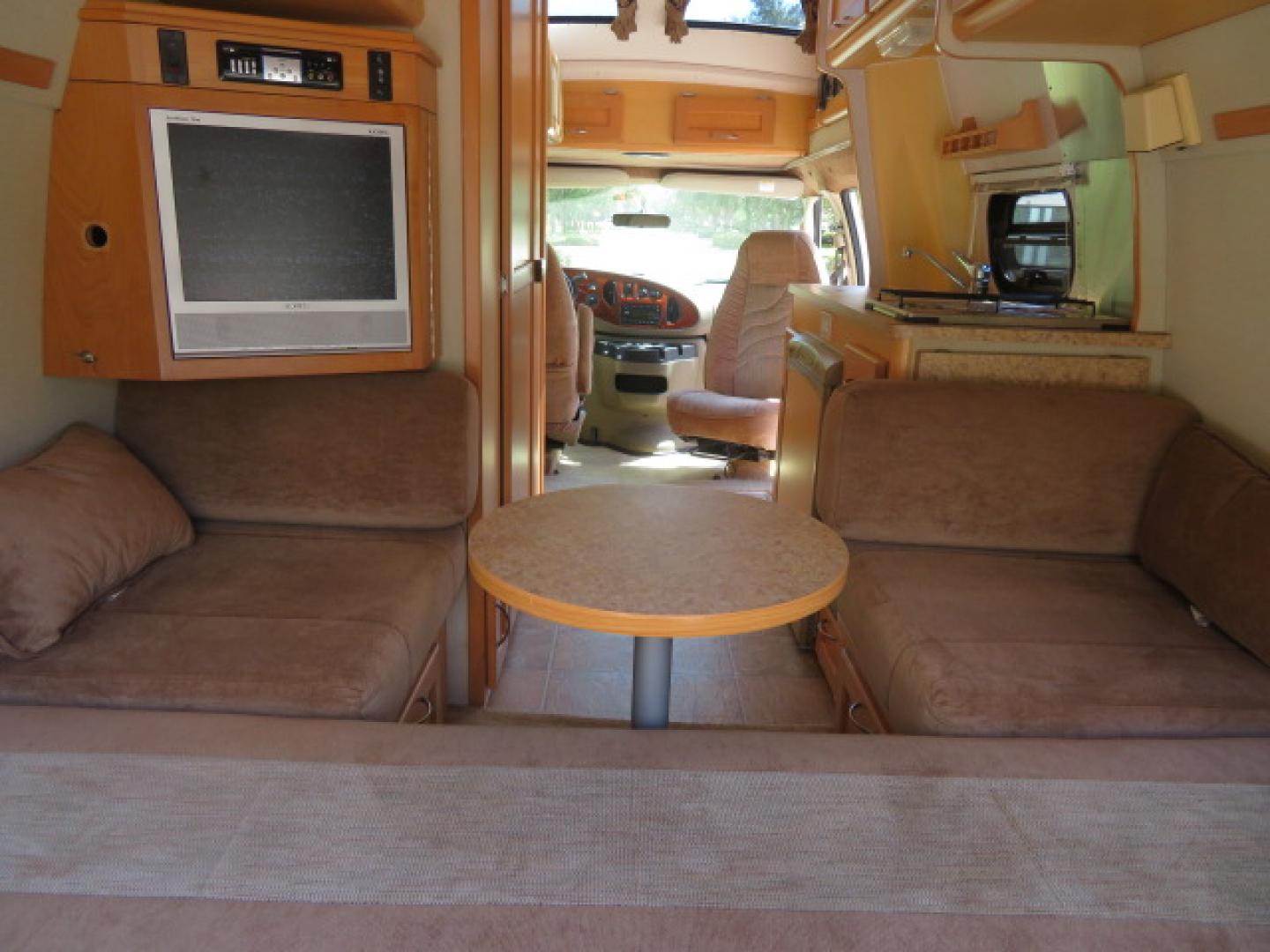 2006 White /Tan Ford Econoline E-350 Super Duty (1FDSE34L56H) with an 5.4L V8 SOHC 16V engine, located at 4301 Oak Circle #19, Boca Raton, FL, 33431, (954) 561-2499, 26.388472, -80.084045 - You are looking at Nicest 2006 Ford E350 Super Duty Pleasure Way Excel TS 5.4L V8 with Ultra Low 46K Original Miles Fully Loaded Class B RV. High End Quality with everything you need to go off grid today. This is a One Owner Rust Free Southern Van with a Clean Carfax and Clean Title. This Pleasure W - Photo#103