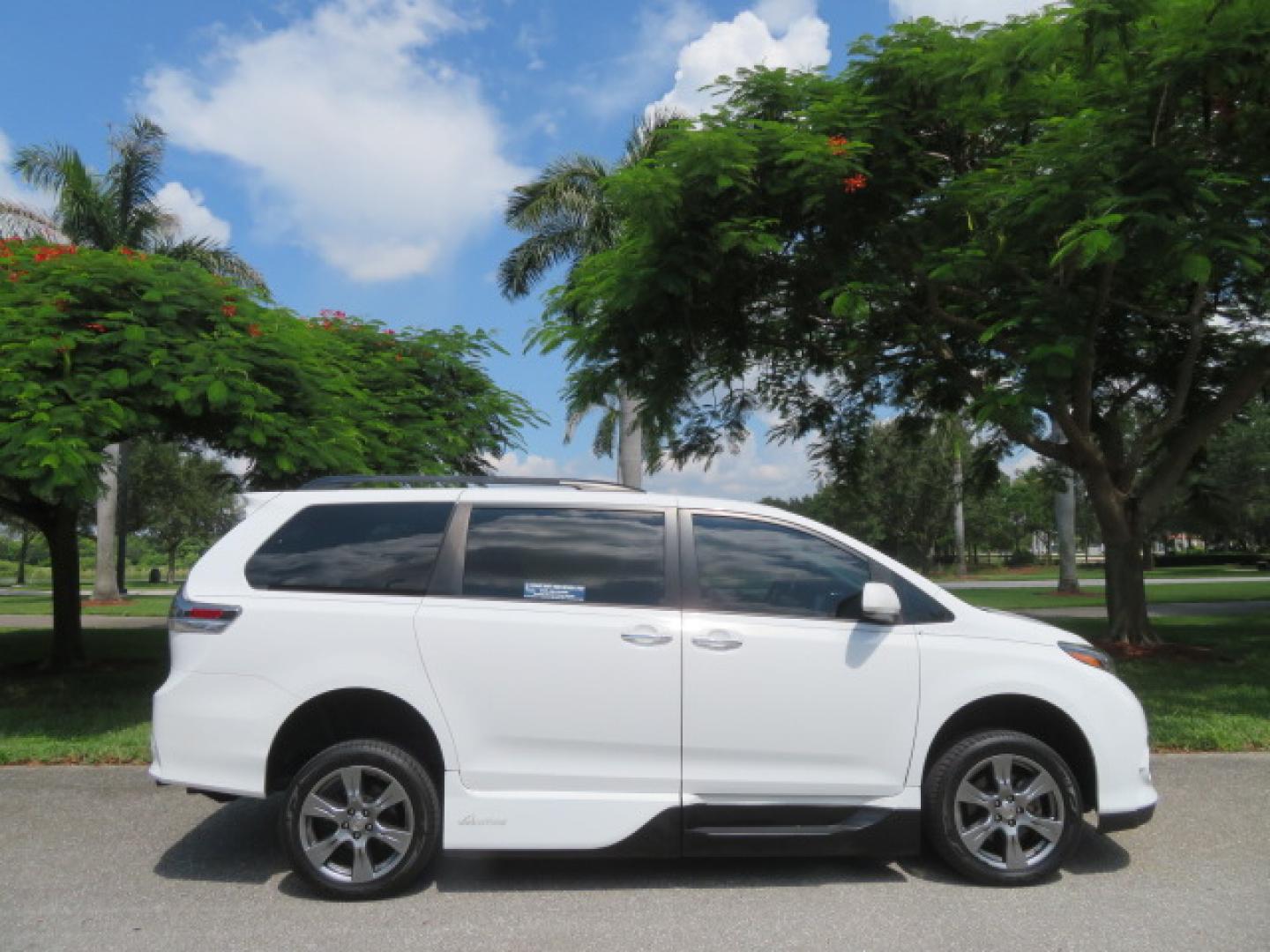 2017 White /Black Toyota Sienna SE 8-Passenger (5TDXZ3DC3HS) with an 3.5L V6 EFI DOHC 24V engine, 8A transmission, located at 4301 Oak Circle #19, Boca Raton, FL, 33431, (954) 561-2499, 26.388472, -80.084045 - You are looking at Gorgeous Low Mileage 2017 Toyota Sienna SE Sport Handicap Van Wheelchair Van VMI Conversion Van with 42K Original Miles, Power Side Entry Ramp with Kneeling Van Function, Q Straint Tie Down System. Quick Release Front Seats, Floor with L Tracks, Black Leather Interior, Premium Sou - Photo#7