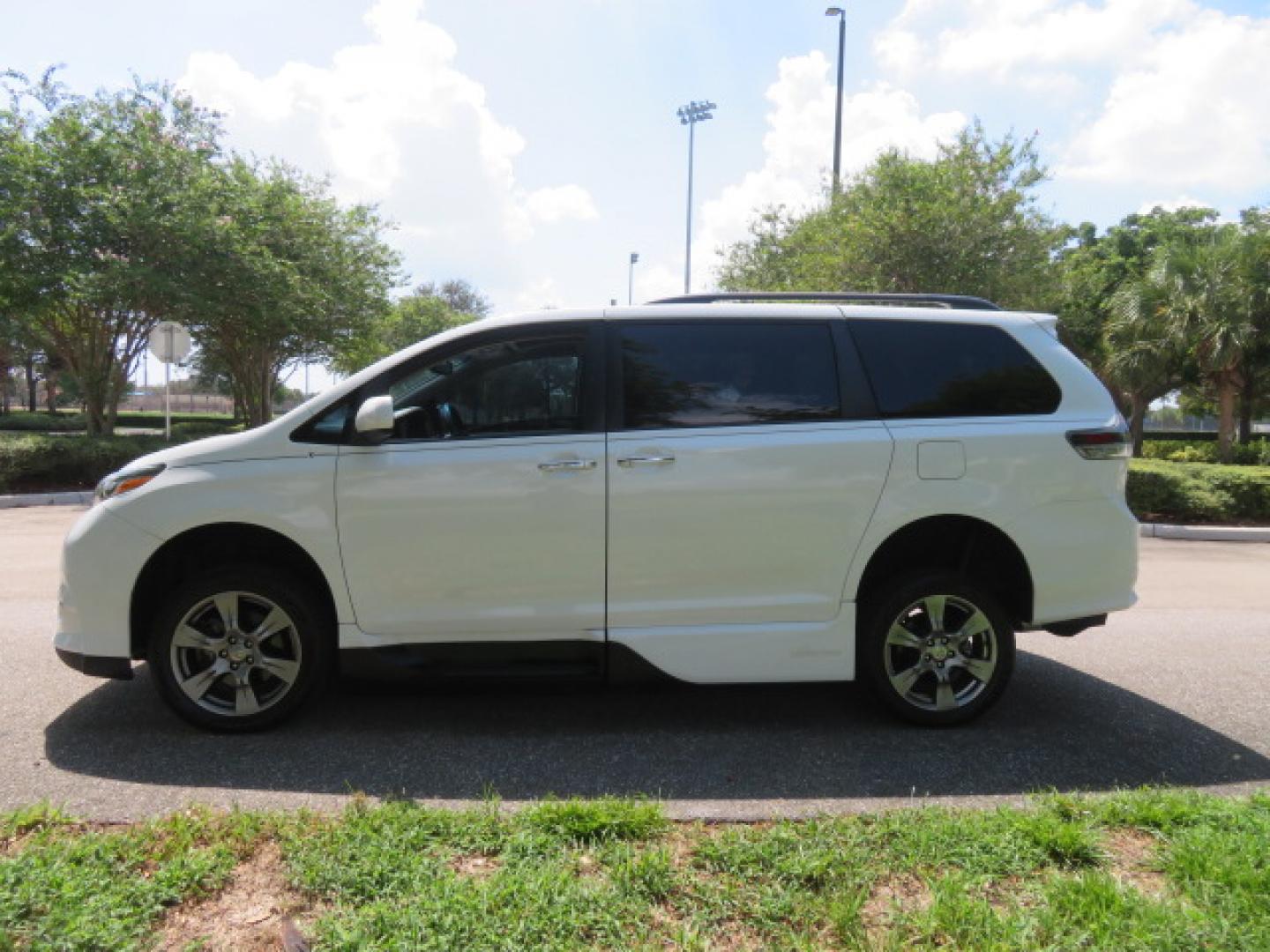 2017 White /Black Toyota Sienna SE 8-Passenger (5TDXZ3DC3HS) with an 3.5L V6 EFI DOHC 24V engine, 8A transmission, located at 4301 Oak Circle #19, Boca Raton, FL, 33431, (954) 561-2499, 26.388472, -80.084045 - You are looking at Gorgeous Low Mileage 2017 Toyota Sienna SE Sport Handicap Van Wheelchair Van VMI Conversion Van with 42K Original Miles, Power Side Entry Ramp with Kneeling Van Function, Q Straint Tie Down System. Quick Release Front Seats, Floor with L Tracks, Black Leather Interior, Premium Sou - Photo#12