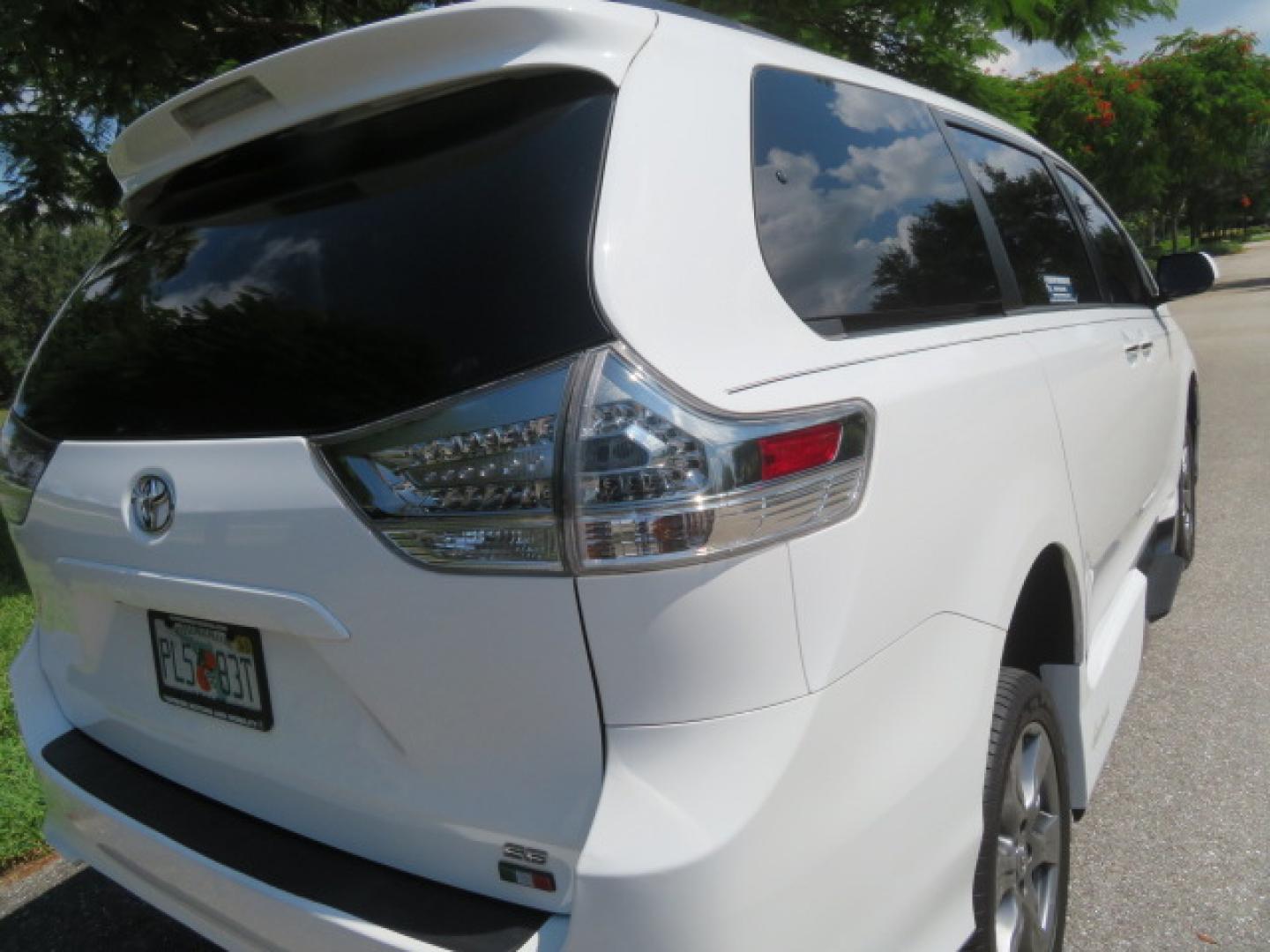 2017 White /Black Toyota Sienna SE 8-Passenger (5TDXZ3DC3HS) with an 3.5L V6 EFI DOHC 24V engine, 8A transmission, located at 4301 Oak Circle #19, Boca Raton, FL, 33431, (954) 561-2499, 26.388472, -80.084045 - You are looking at Gorgeous Low Mileage 2017 Toyota Sienna SE Sport Handicap Van Wheelchair Van VMI Conversion Van with 42K Original Miles, Power Side Entry Ramp with Kneeling Van Function, Q Straint Tie Down System. Quick Release Front Seats, Floor with L Tracks, Black Leather Interior, Premium Sou - Photo#27