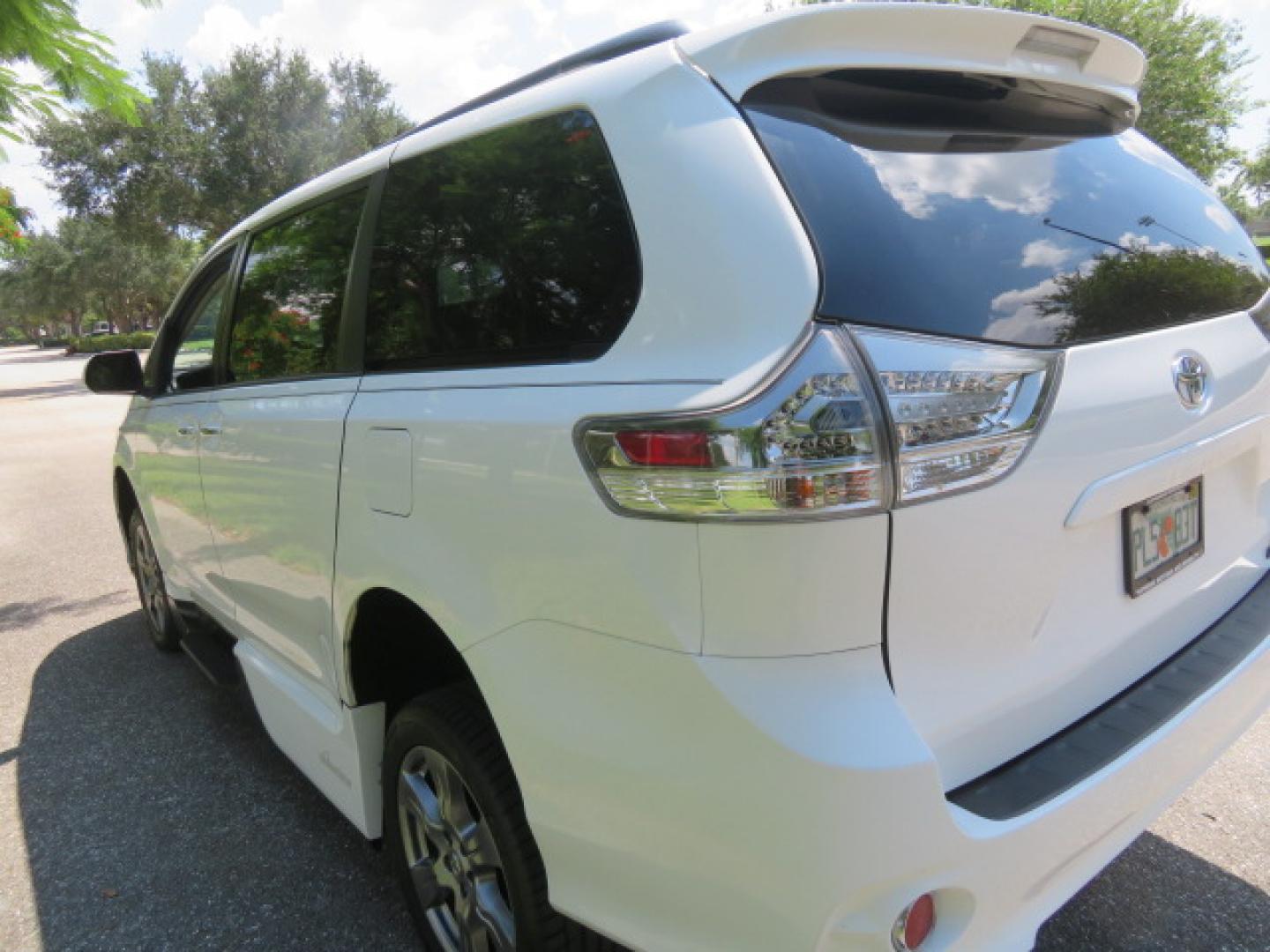 2017 White /Black Toyota Sienna SE 8-Passenger (5TDXZ3DC3HS) with an 3.5L V6 EFI DOHC 24V engine, 8A transmission, located at 4301 Oak Circle #19, Boca Raton, FL, 33431, (954) 561-2499, 26.388472, -80.084045 - You are looking at Gorgeous Low Mileage 2017 Toyota Sienna SE Sport Handicap Van Wheelchair Van VMI Conversion Van with 42K Original Miles, Power Side Entry Ramp with Kneeling Van Function, Q Straint Tie Down System. Quick Release Front Seats, Floor with L Tracks, Black Leather Interior, Premium Sou - Photo#29