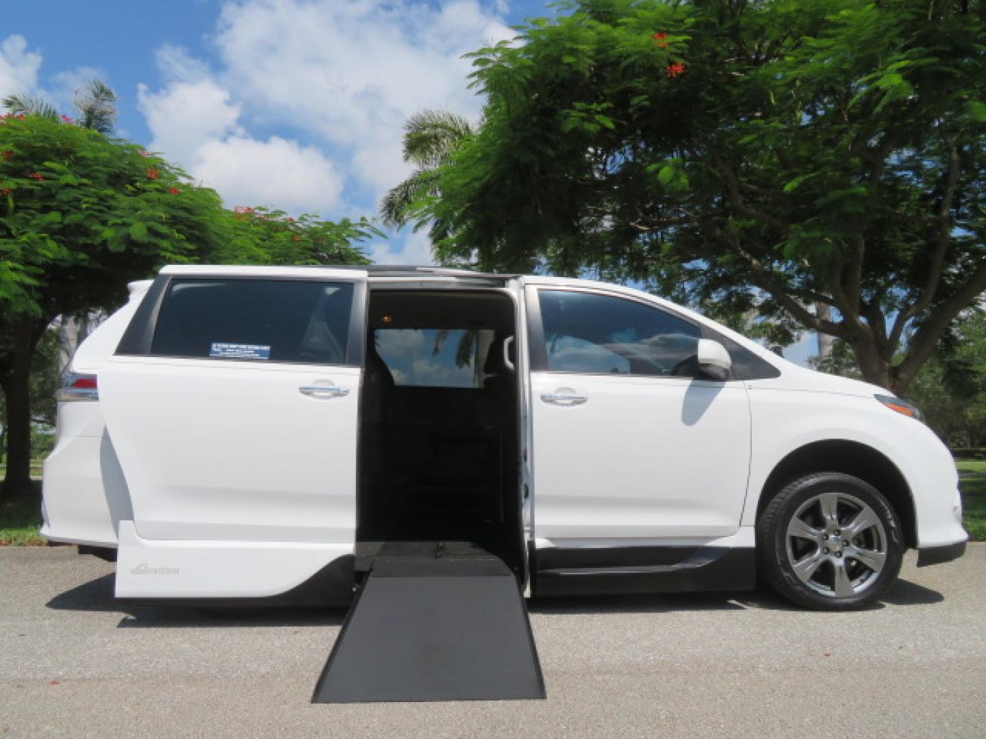 2017 White /Black Toyota Sienna SE 8-Passenger (5TDXZ3DC3HS) with an 3.5L V6 EFI DOHC 24V engine, 8A transmission, located at 4301 Oak Circle #19, Boca Raton, FL, 33431, (954) 561-2499, 26.388472, -80.084045 - You are looking at Gorgeous Low Mileage 2017 Toyota Sienna SE Sport Handicap Van Wheelchair Van VMI Conversion Van with 42K Original Miles, Power Side Entry Ramp with Kneeling Van Function, Q Straint Tie Down System. Quick Release Front Seats, Floor with L Tracks, Black Leather Interior, Premium Sou - Photo#1