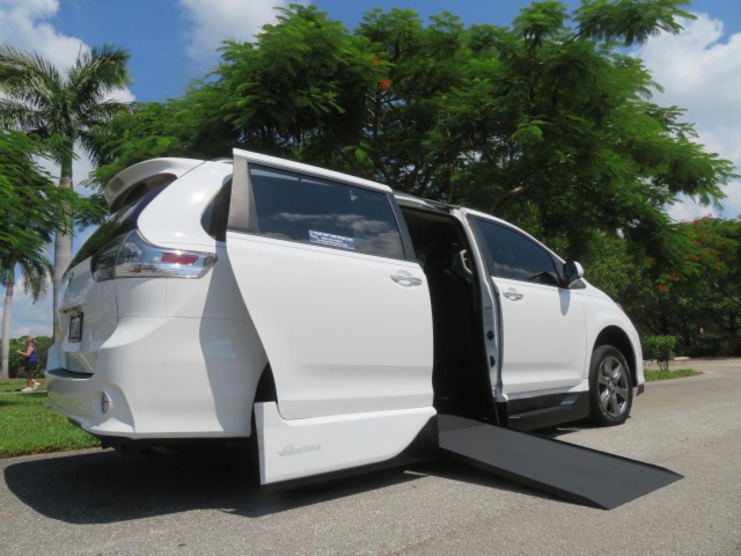2017 White /Black Toyota Sienna SE 8-Passenger (5TDXZ3DC3HS) with an 3.5L V6 EFI DOHC 24V engine, 8A transmission, located at 4301 Oak Circle #19, Boca Raton, FL, 33431, (954) 561-2499, 26.388472, -80.084045 - You are looking at Gorgeous Low Mileage 2017 Toyota Sienna SE Sport Handicap Van Wheelchair Van VMI Conversion Van with 42K Original Miles, Power Side Entry Ramp with Kneeling Van Function, Q Straint Tie Down System. Quick Release Front Seats, Floor with L Tracks, Black Leather Interior, Premium Sou - Photo#2