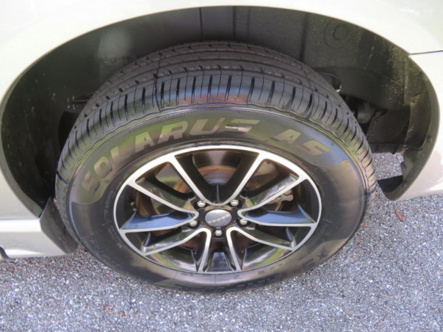2019 Silver /Black Dodge Grand Caravan GT (2C4RDGEGXKR) with an 3.6L V6 DOHC 24V engine, 6A transmission, located at 4301 Oak Circle #19, Boca Raton, FL, 33431, (954) 561-2499, 26.388472, -80.084045 - Photo#29
