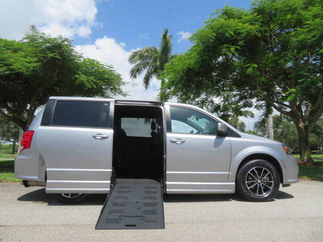 photo of 2019 Dodge Grand Caravan GT
