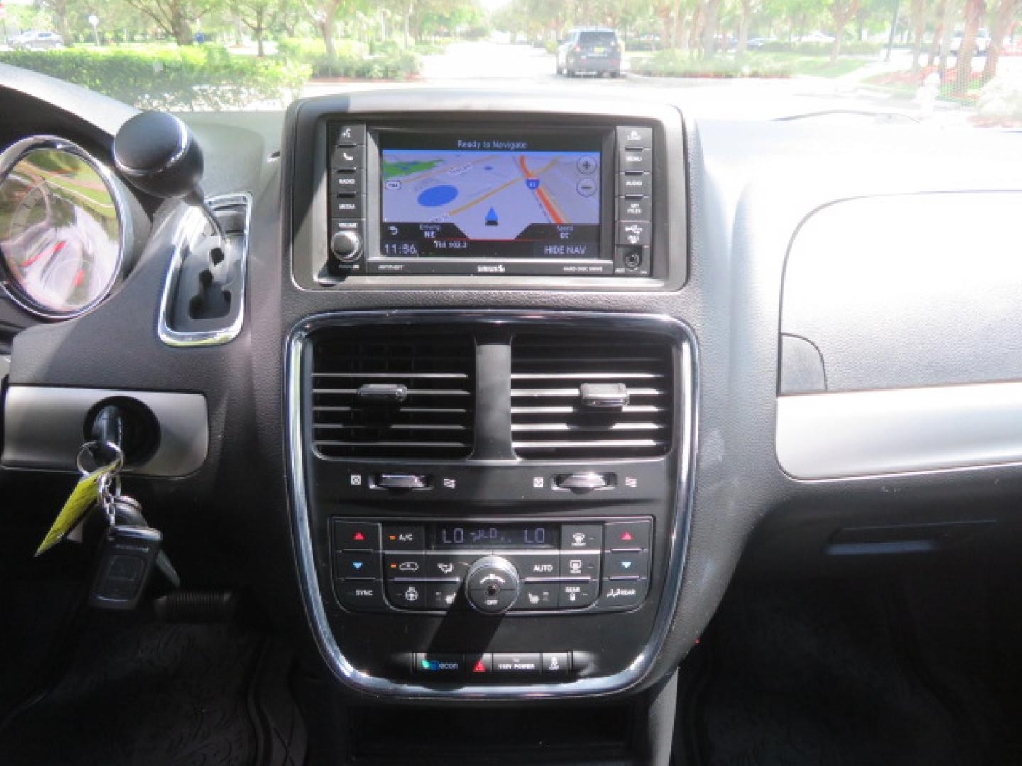 2019 Silver /Black Dodge Grand Caravan GT (2C4RDGEGXKR) with an 3.6L V6 DOHC 24V engine, 6A transmission, located at 4301 Oak Circle #19, Boca Raton, FL, 33431, (954) 561-2499, 26.388472, -80.084045 - Photo#48