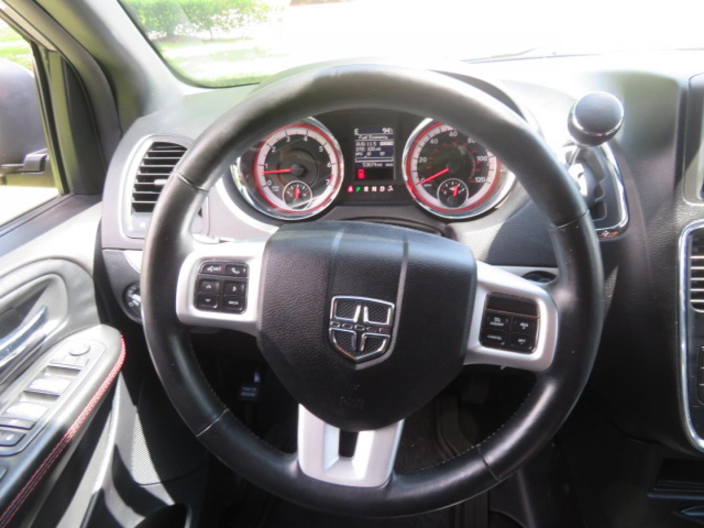 2019 Silver /Black Dodge Grand Caravan GT (2C4RDGEGXKR) with an 3.6L V6 DOHC 24V engine, 6A transmission, located at 4301 Oak Circle #19, Boca Raton, FL, 33431, (954) 561-2499, 26.388472, -80.084045 - Photo#51